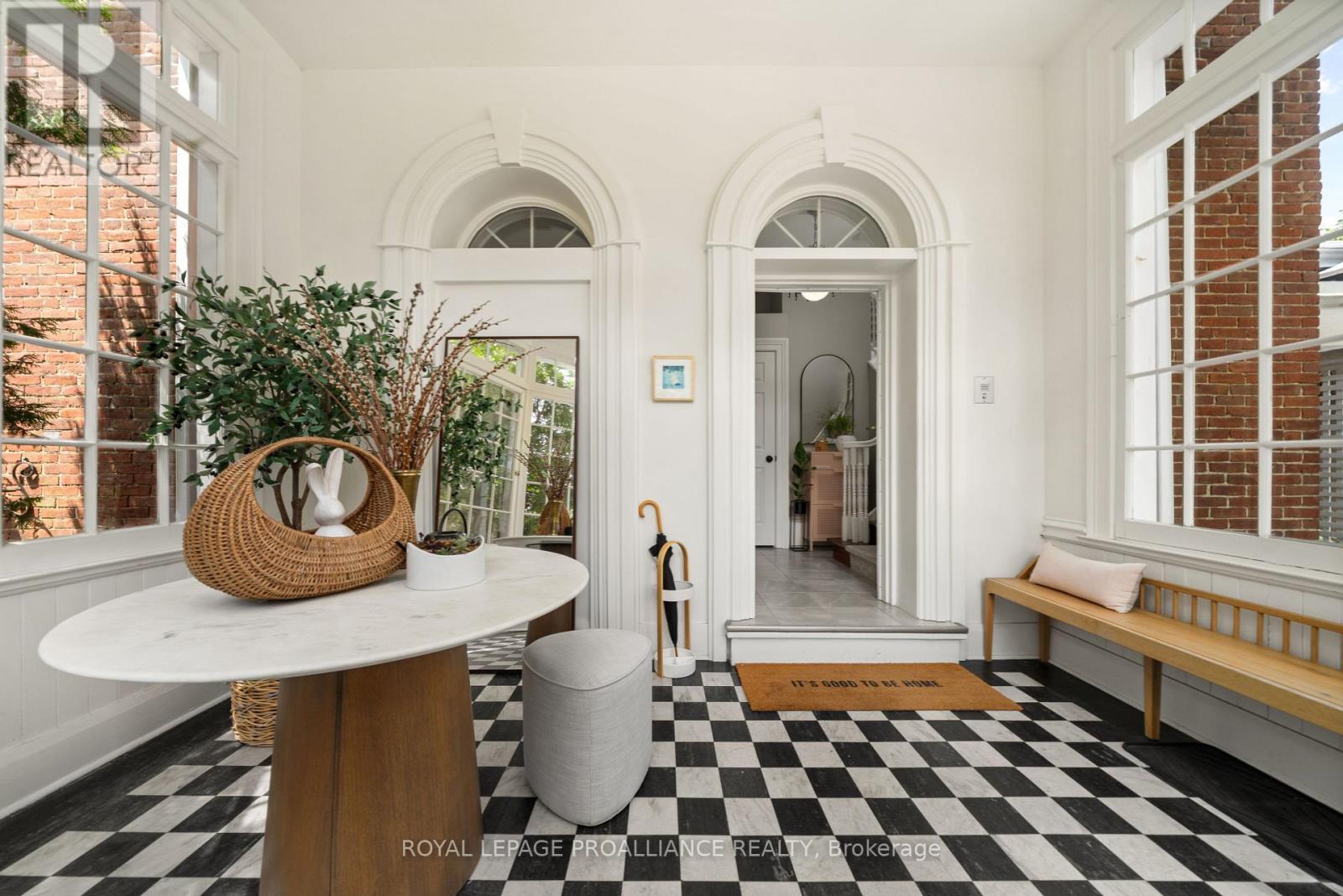 












3 - 99 BRIDGE STREET E

,
Belleville (Belleville Ward),




Ontario
K8N1M2

