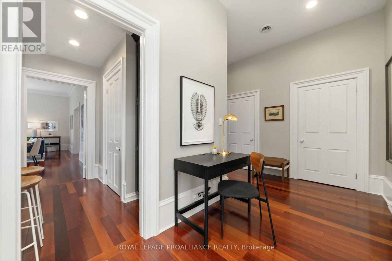 












3 - 99 BRIDGE STREET E

,
Belleville (Belleville Ward),




Ontario
K8N1M2

