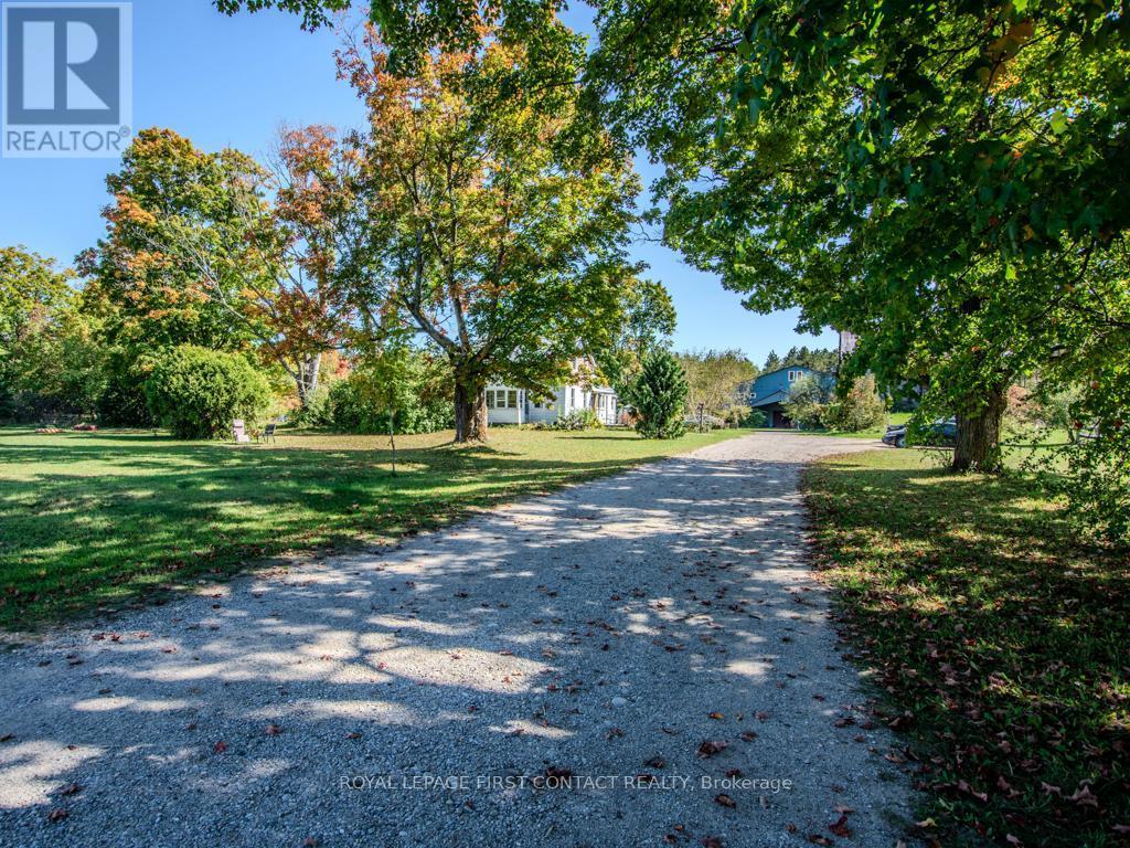 












2041 FLOS 4 ROAD W

,
Springwater,




Ontario
L0L2K0

