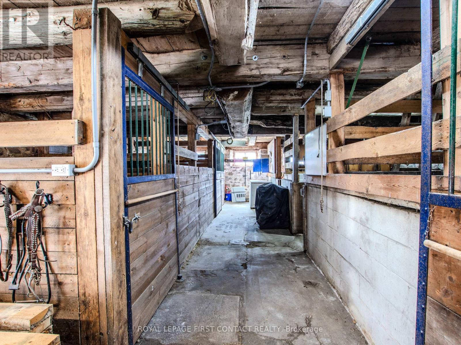 












2041 FLOS 4 ROAD W

,
Springwater,




Ontario
L0L2K0

