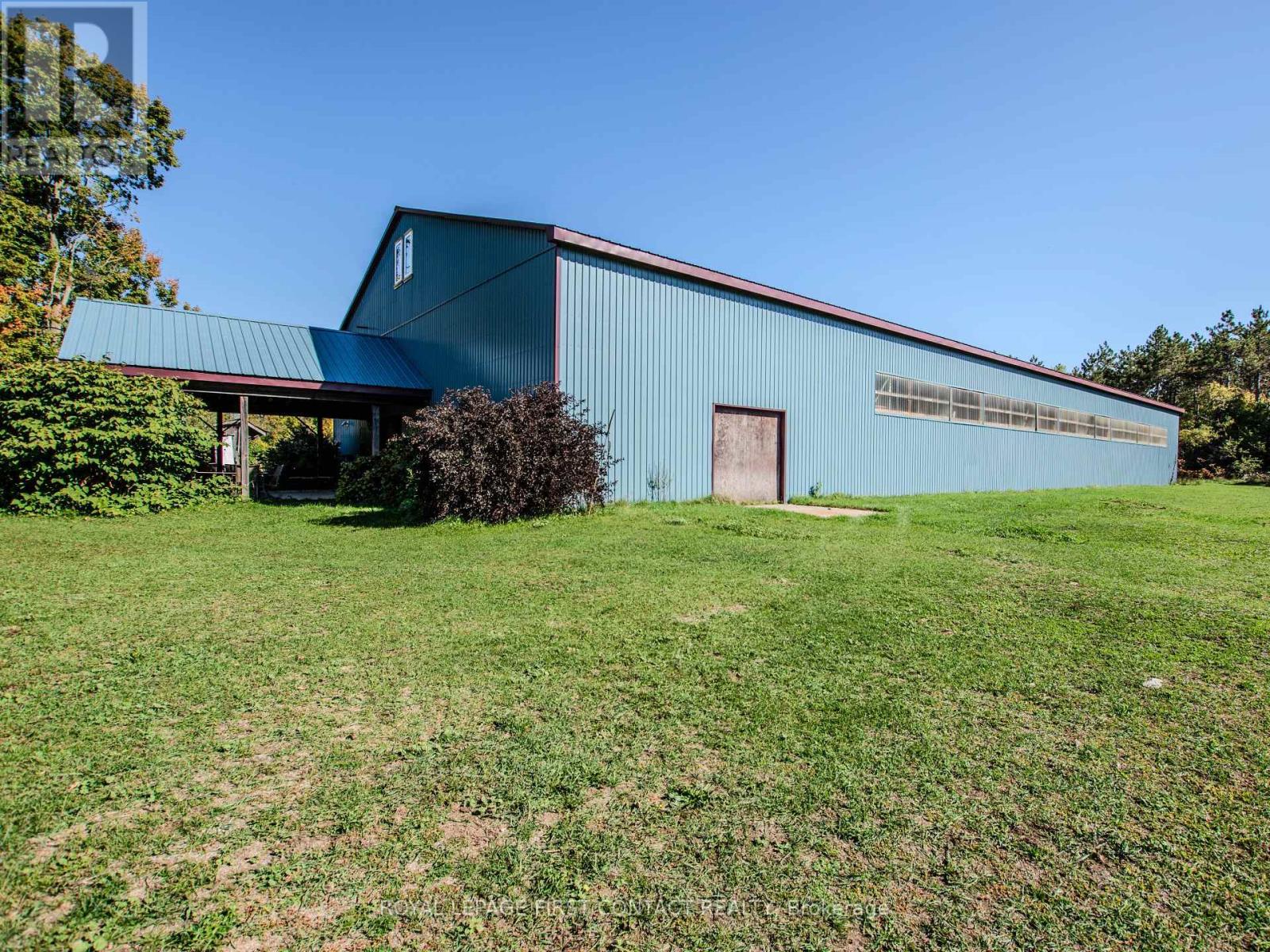 












2041 FLOS 4 ROAD W

,
Springwater,




Ontario
L0L2K0

