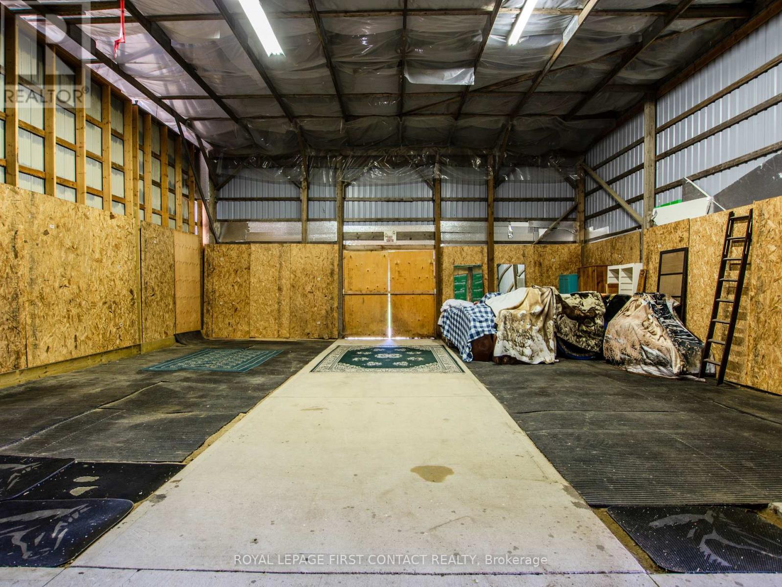 












2041 FLOS 4 ROAD W

,
Springwater,




Ontario
L0L2K0

