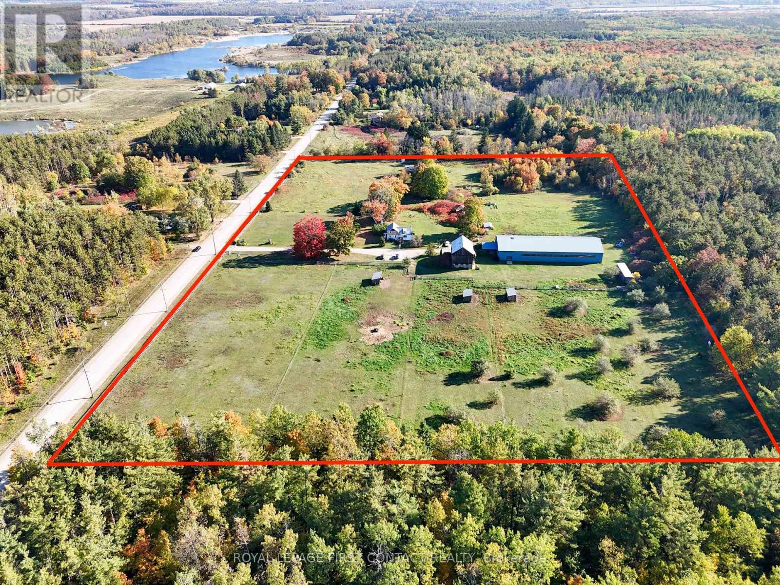 












2041 FLOS 4 ROAD W

,
Springwater,




Ontario
L0L2K0

