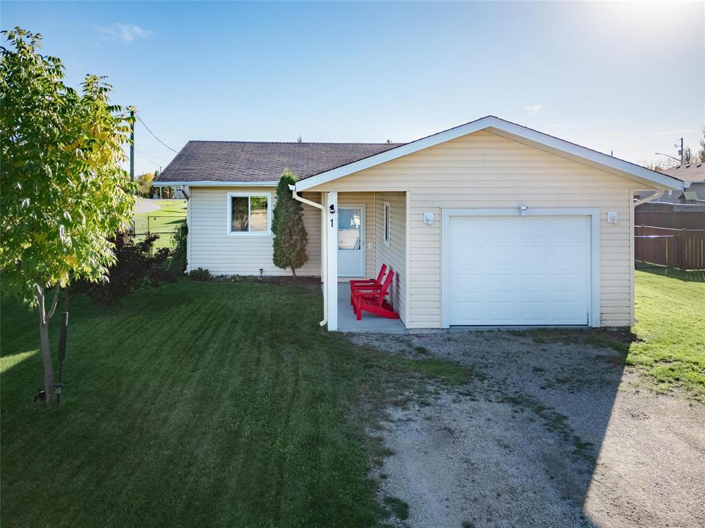 












1 Ridgewood Place

,
Ste Anne,




Manitoba
R5H1A5

