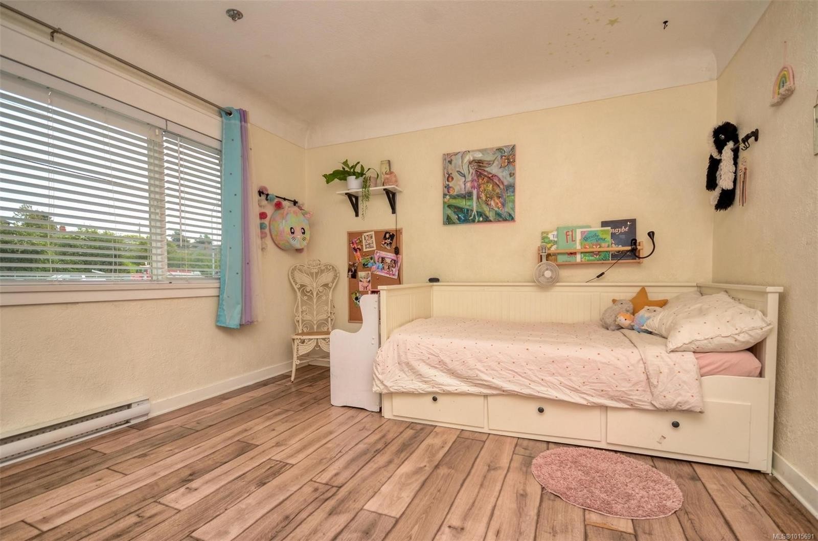 









271


Battleford

Ave,
Saanich,




BC
V8Z 1K7

