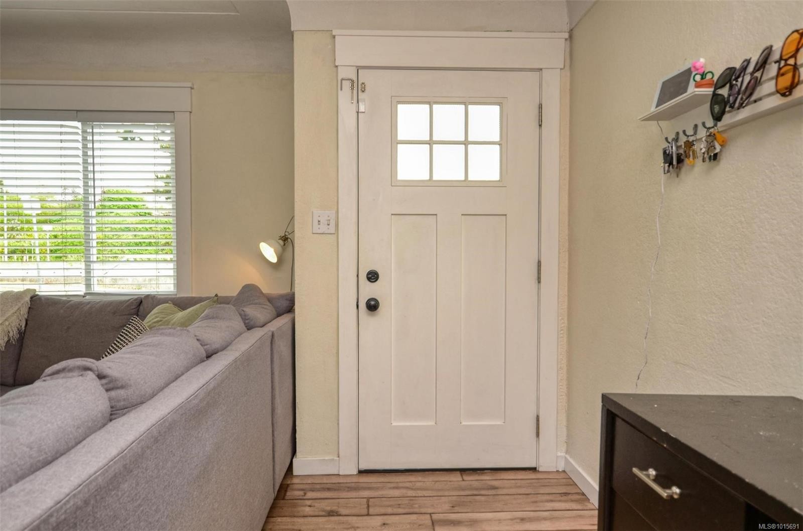 









271


Battleford

Ave,
Saanich,




BC
V8Z 1K7

