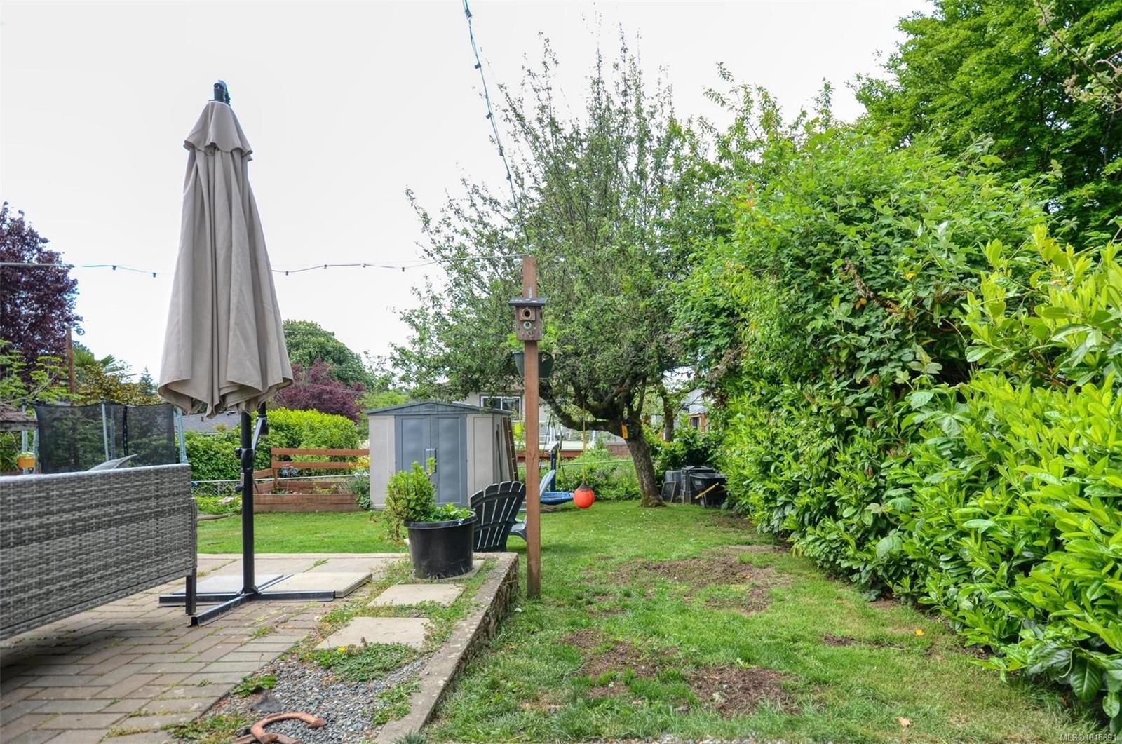 









271


Battleford

Ave,
Saanich,




BC
V8Z 1K7

