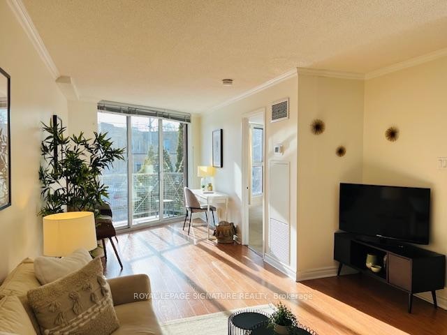 









356


McRae

Drive, 206,
Toronto,




ON
M4G 4G4

