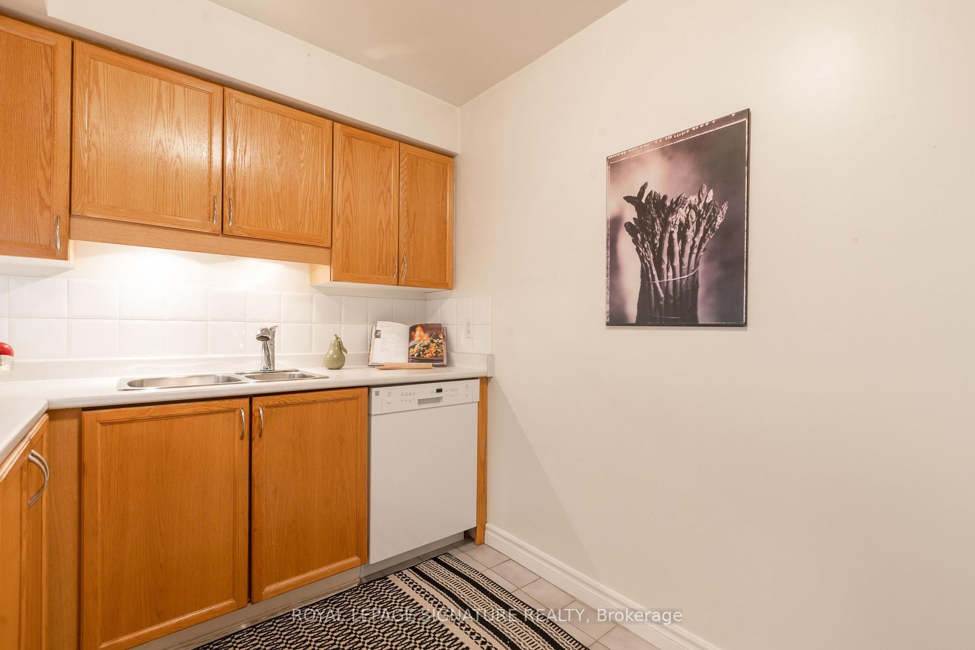 









356


McRae

Drive, 206,
Toronto,




ON
M4G 4G4

