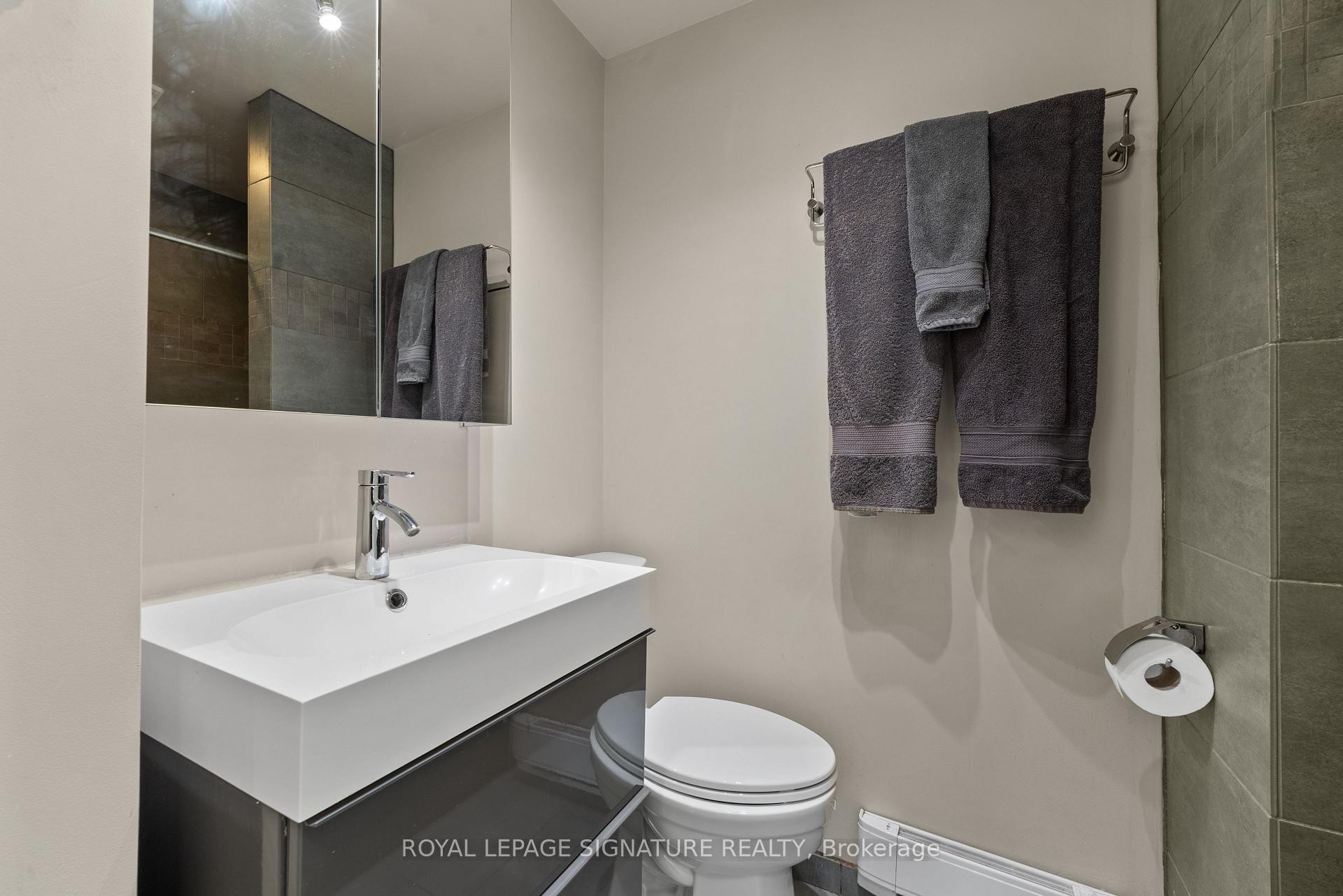 









3804


Main

Street,
Lincoln,




ON
L0R 1S0

