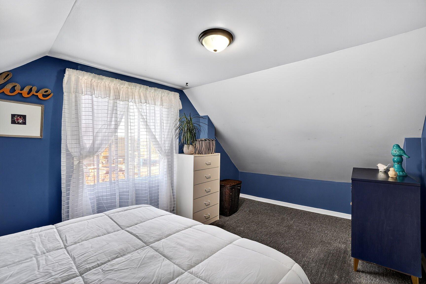 









502


Rue Lahaie

,
Laval (Pont-Viau),




QC
H7G3B9

