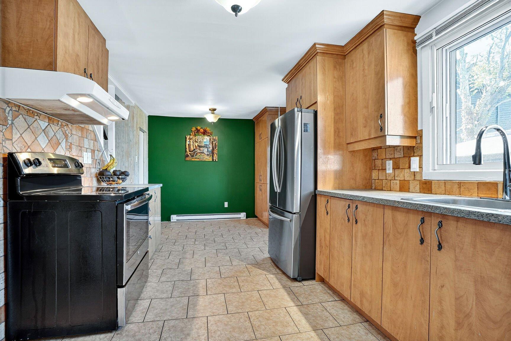 









502


Rue Lahaie

,
Laval (Pont-Viau),




QC
H7G3B9

