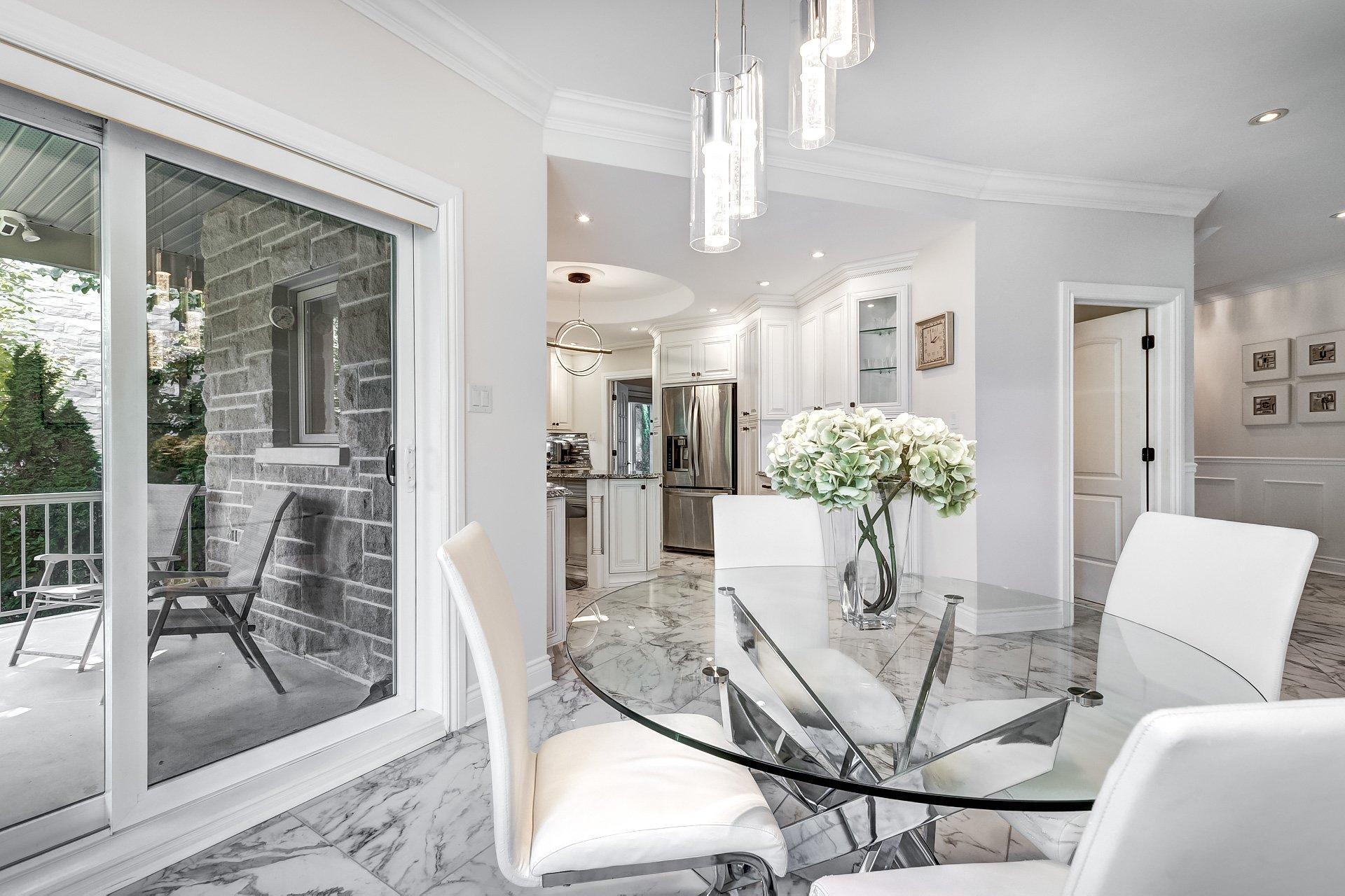 









425


Av. des Crécerelles

,
Beaconsfield,




QC
H9W6H2

