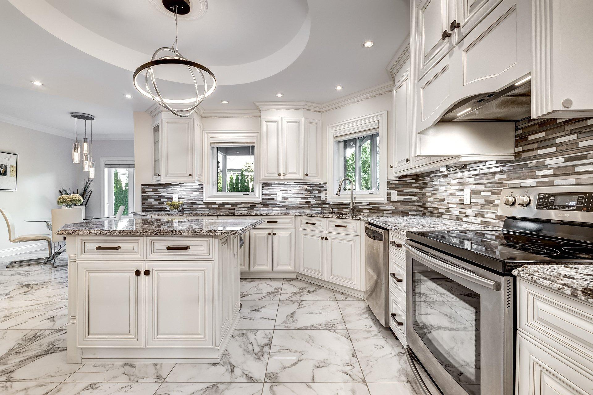 









425


Av. des Crécerelles

,
Beaconsfield,




QC
H9W6H2

