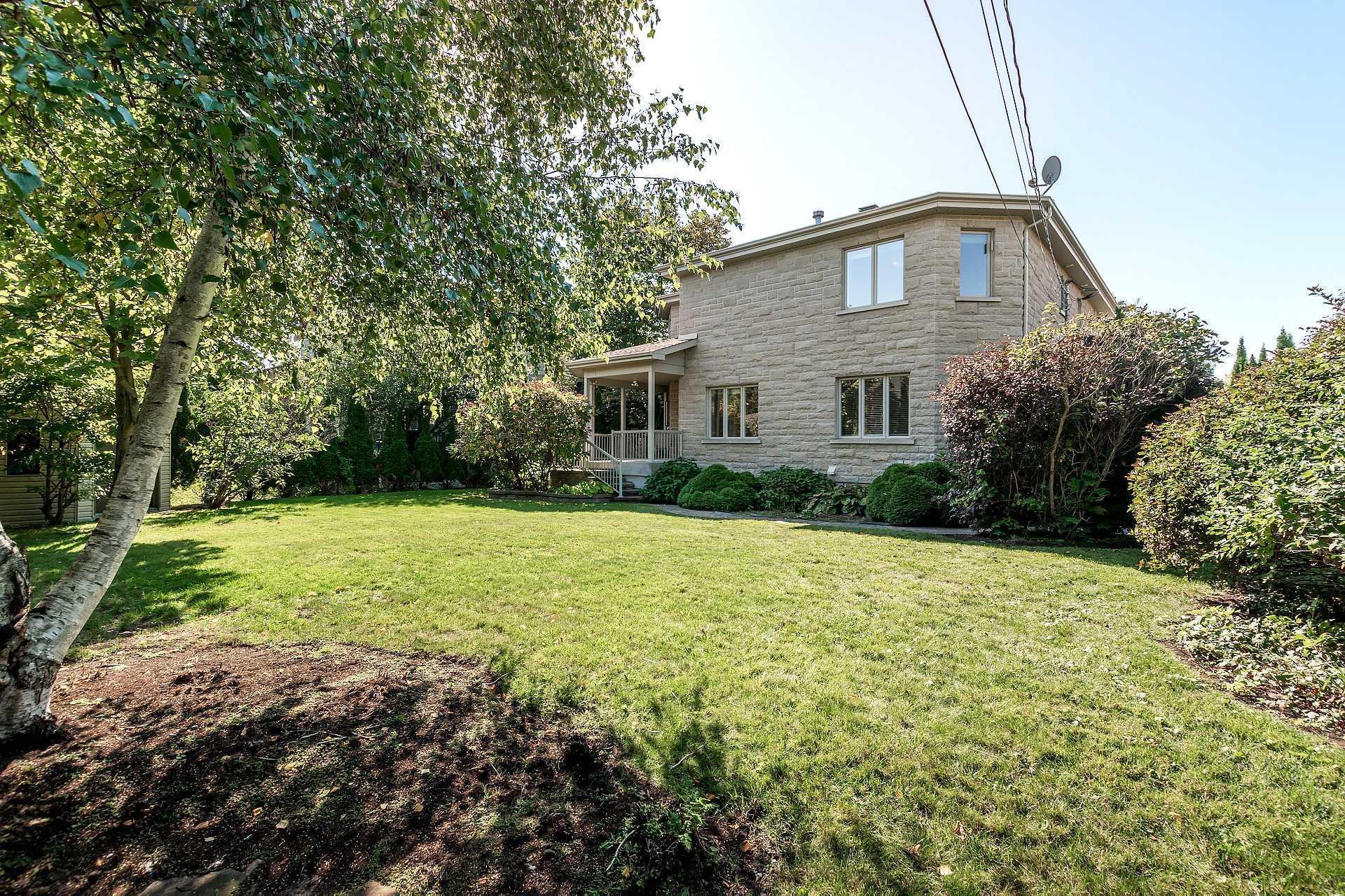 









425


Av. des Crécerelles

,
Beaconsfield,




QC
H9W6H2

