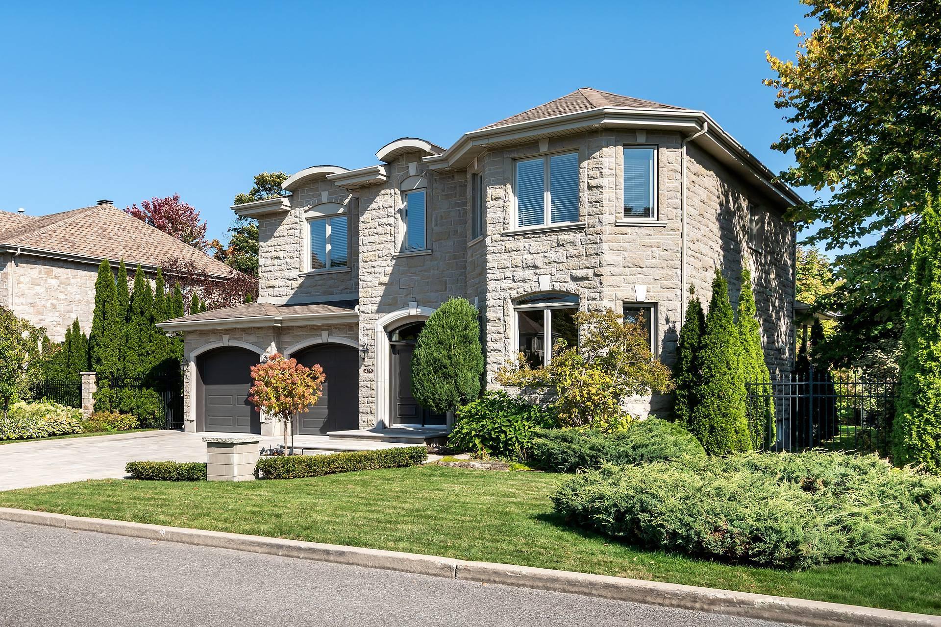 









425


Av. des Crécerelles

,
Beaconsfield,




QC
H9W6H2

