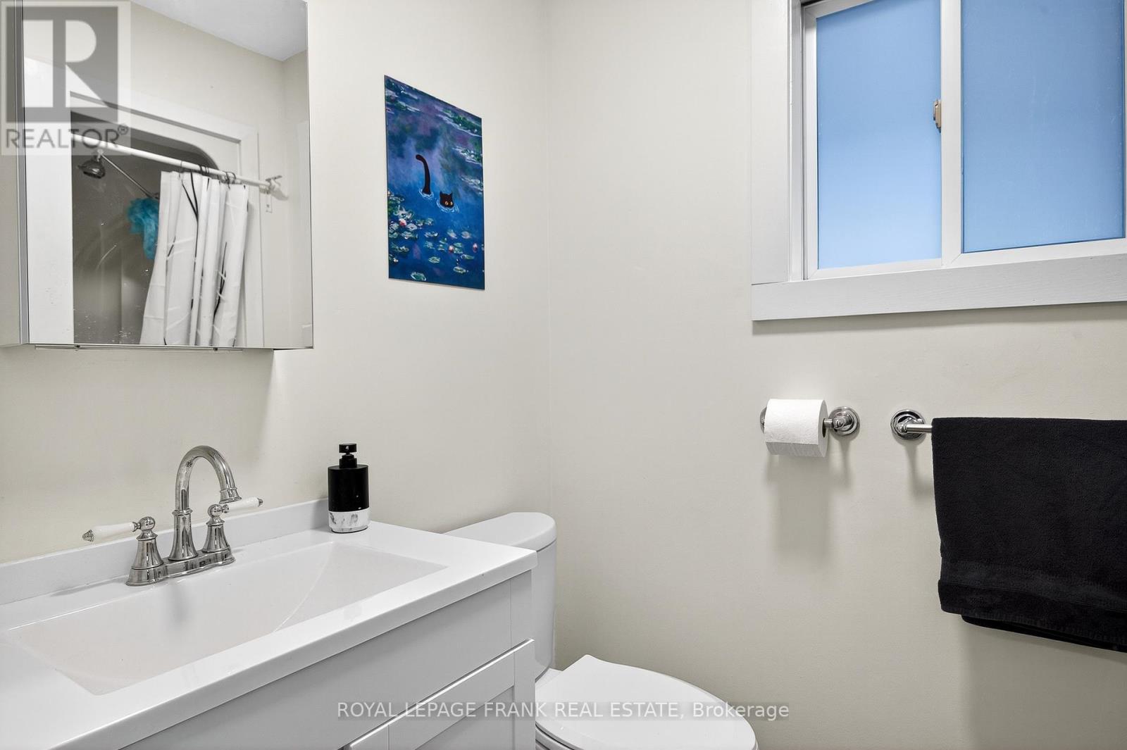 












1217 GRANDVIEW AVENUE

,
Peterborough (Otonabee Ward 1),




Ontario
K9J5P7

