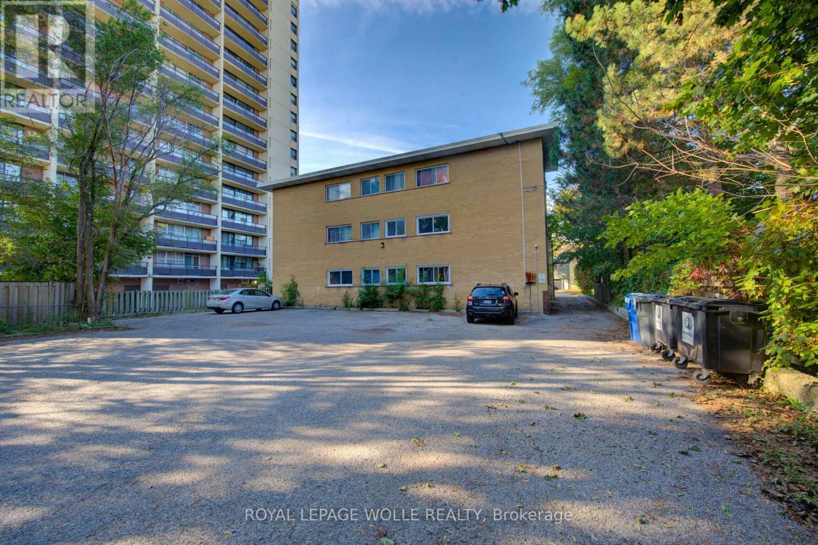 












50 GORDON AVENUE

,
Kitchener,




Ontario
N2H1N8

