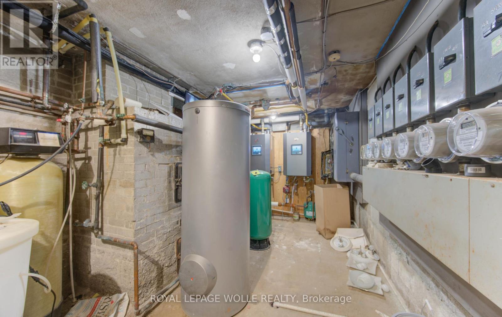 












50 GORDON AVENUE

,
Kitchener,




Ontario
N2H1N8

