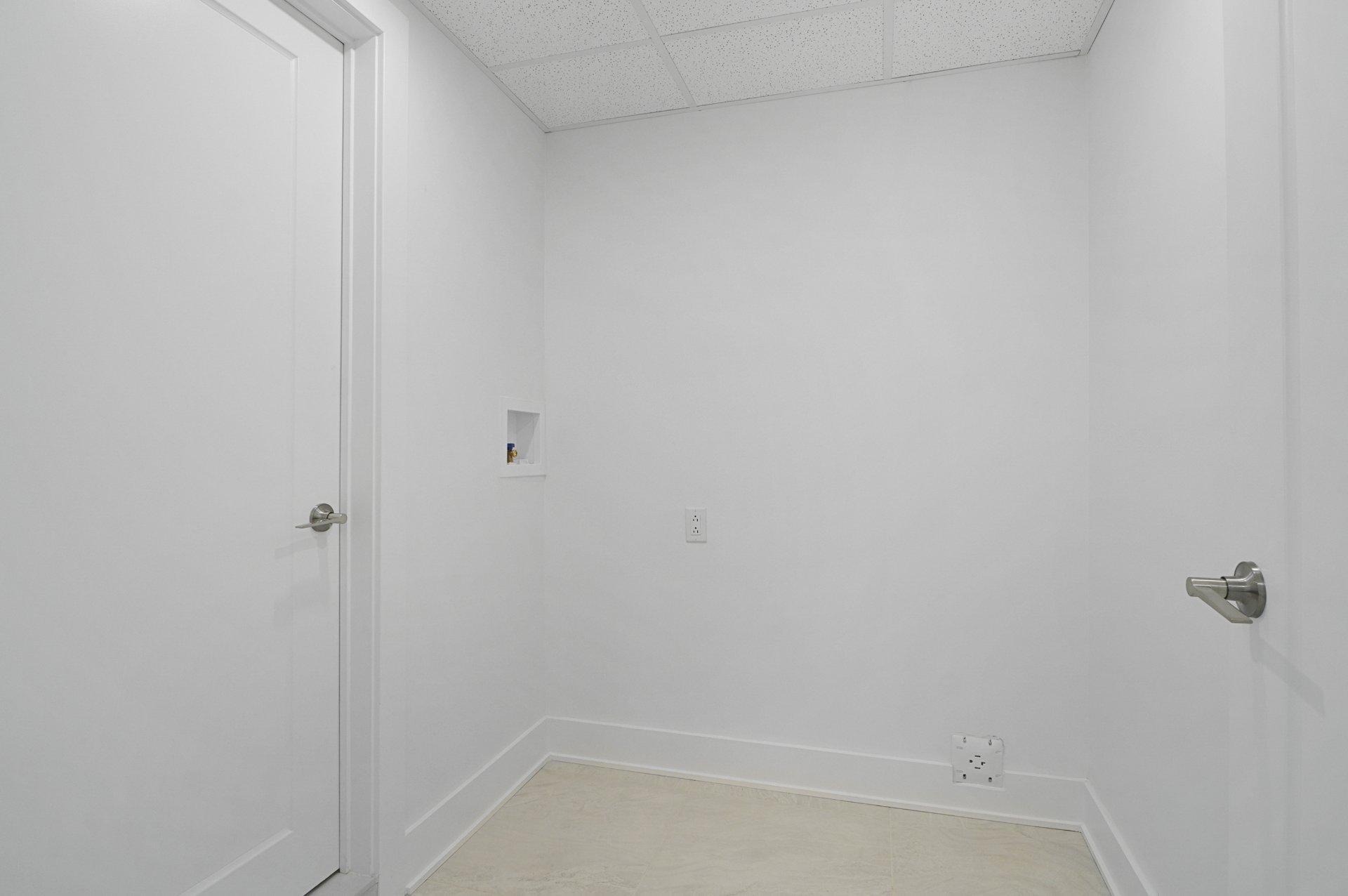 









17160


Boul. Gouin O.

,
Montréal (Pierrefonds-Roxboro),




QC
H9J1A3

