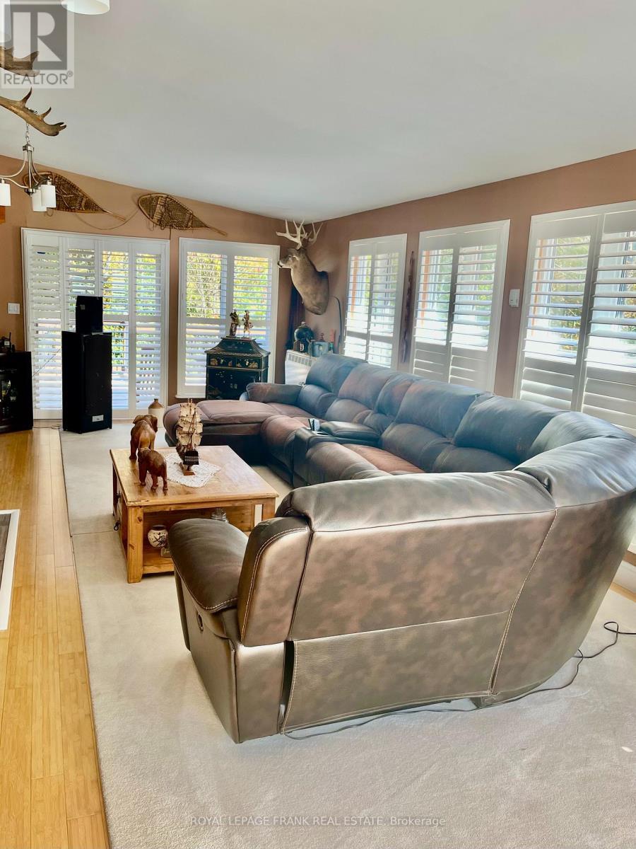 












15359 LITTLE LAKE ROAD

,
Brighton,




Ontario
K0K1H0

