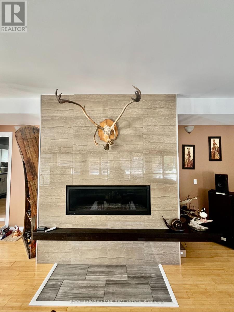 












15359 LITTLE LAKE ROAD

,
Brighton,




Ontario
K0K1H0

