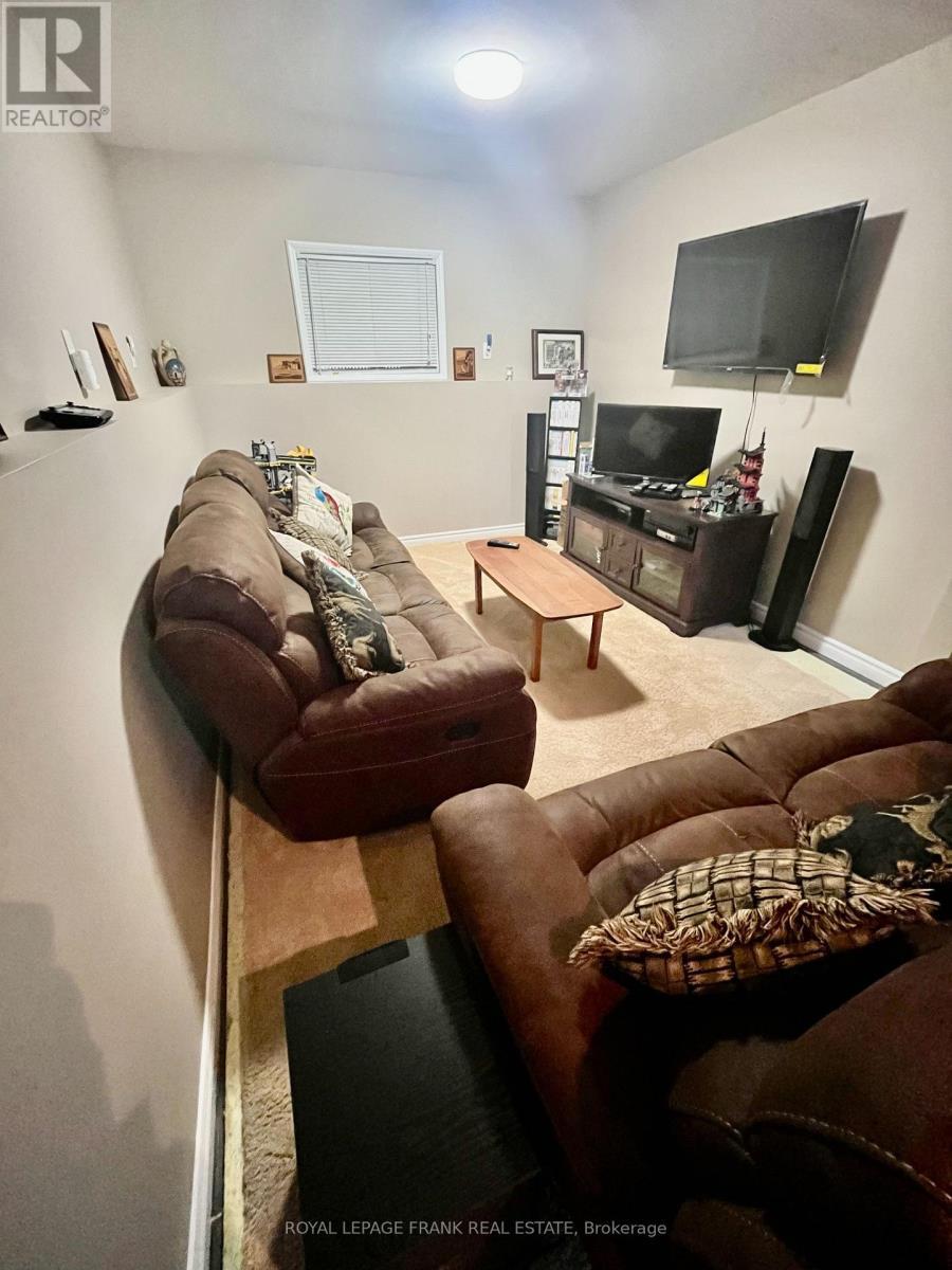 












15359 LITTLE LAKE ROAD

,
Brighton,




Ontario
K0K1H0


