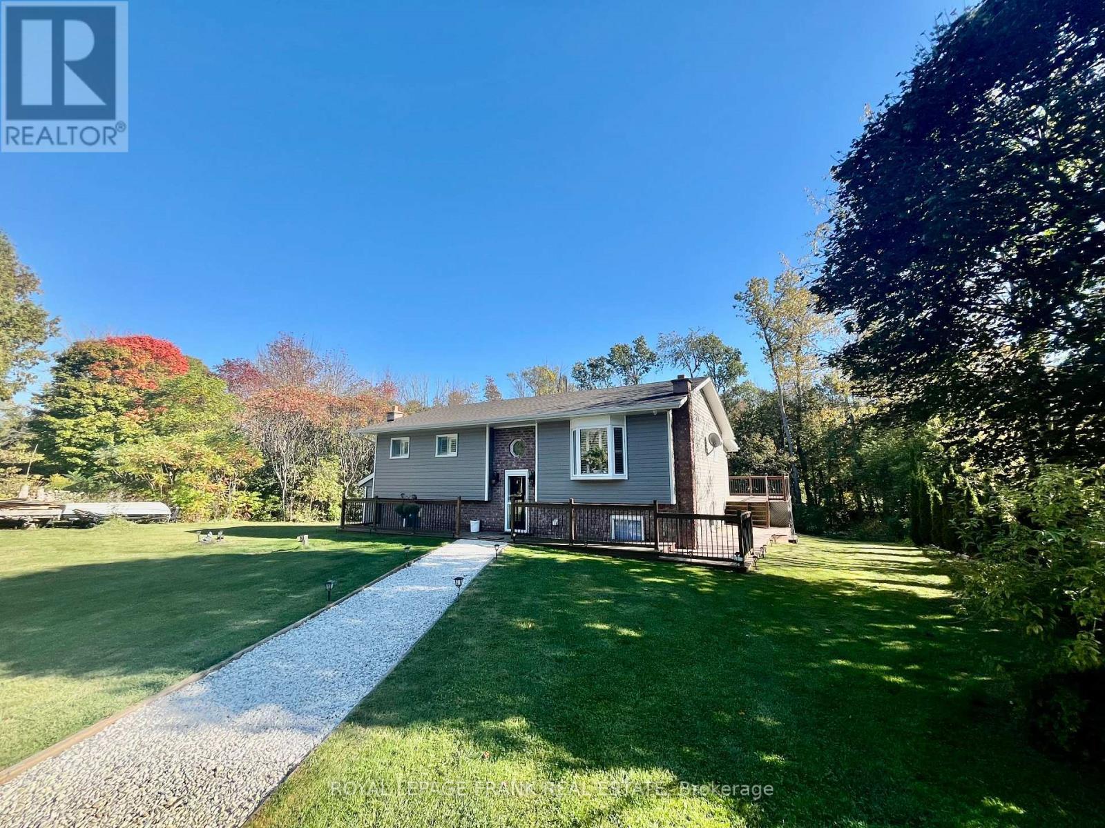 












15359 LITTLE LAKE ROAD

,
Brighton,




Ontario
K0K1H0

