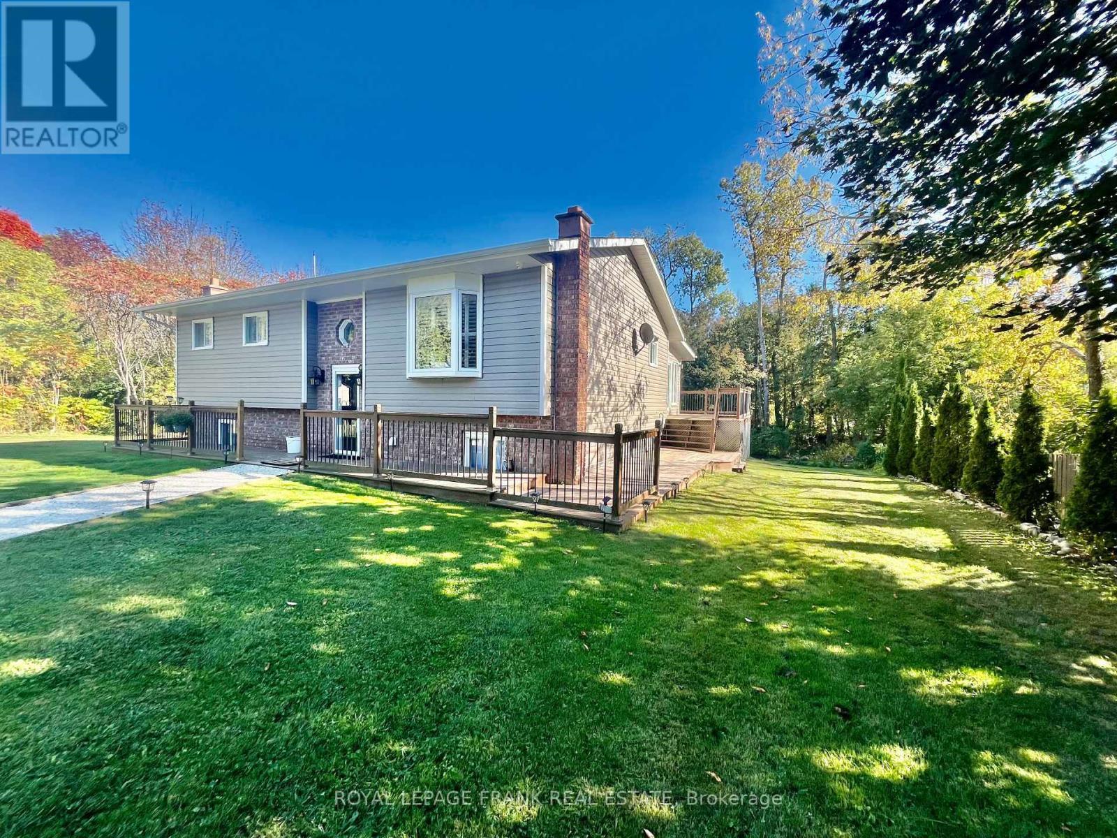 












15359 LITTLE LAKE ROAD

,
Brighton,




Ontario
K0K1H0

