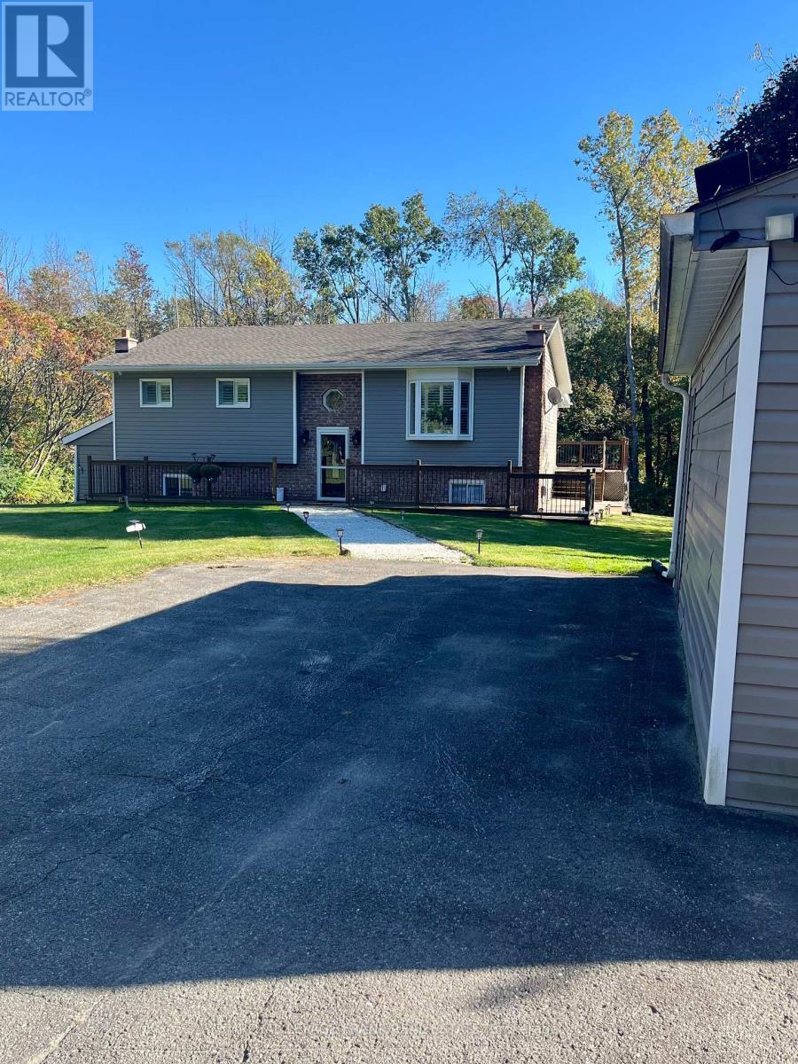 












15359 LITTLE LAKE ROAD

,
Brighton,




Ontario
K0K1H0

