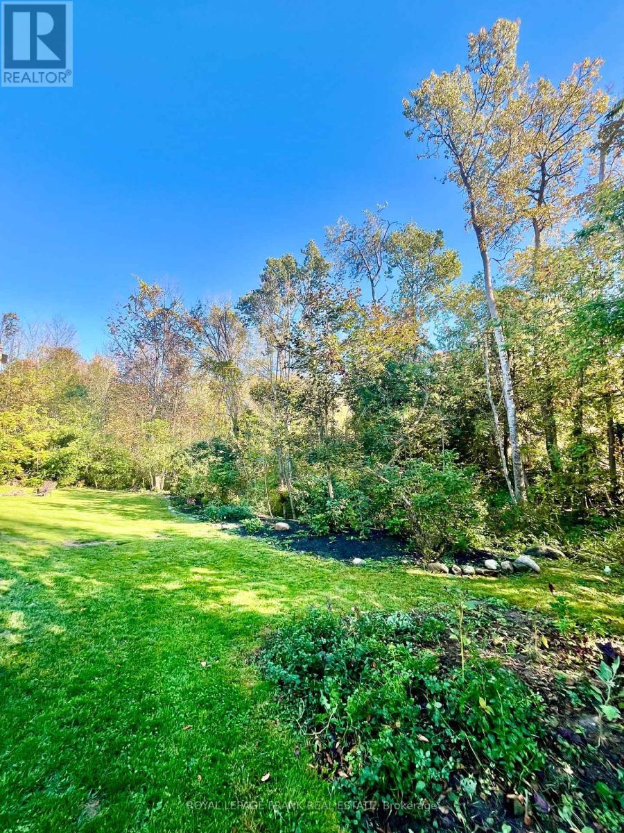 












15359 LITTLE LAKE ROAD

,
Brighton,




Ontario
K0K1H0

