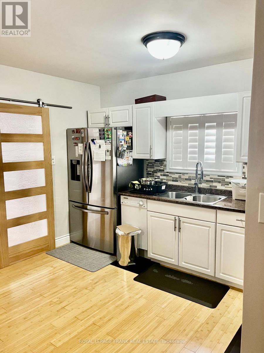 












15359 LITTLE LAKE ROAD

,
Brighton,




Ontario
K0K1H0

