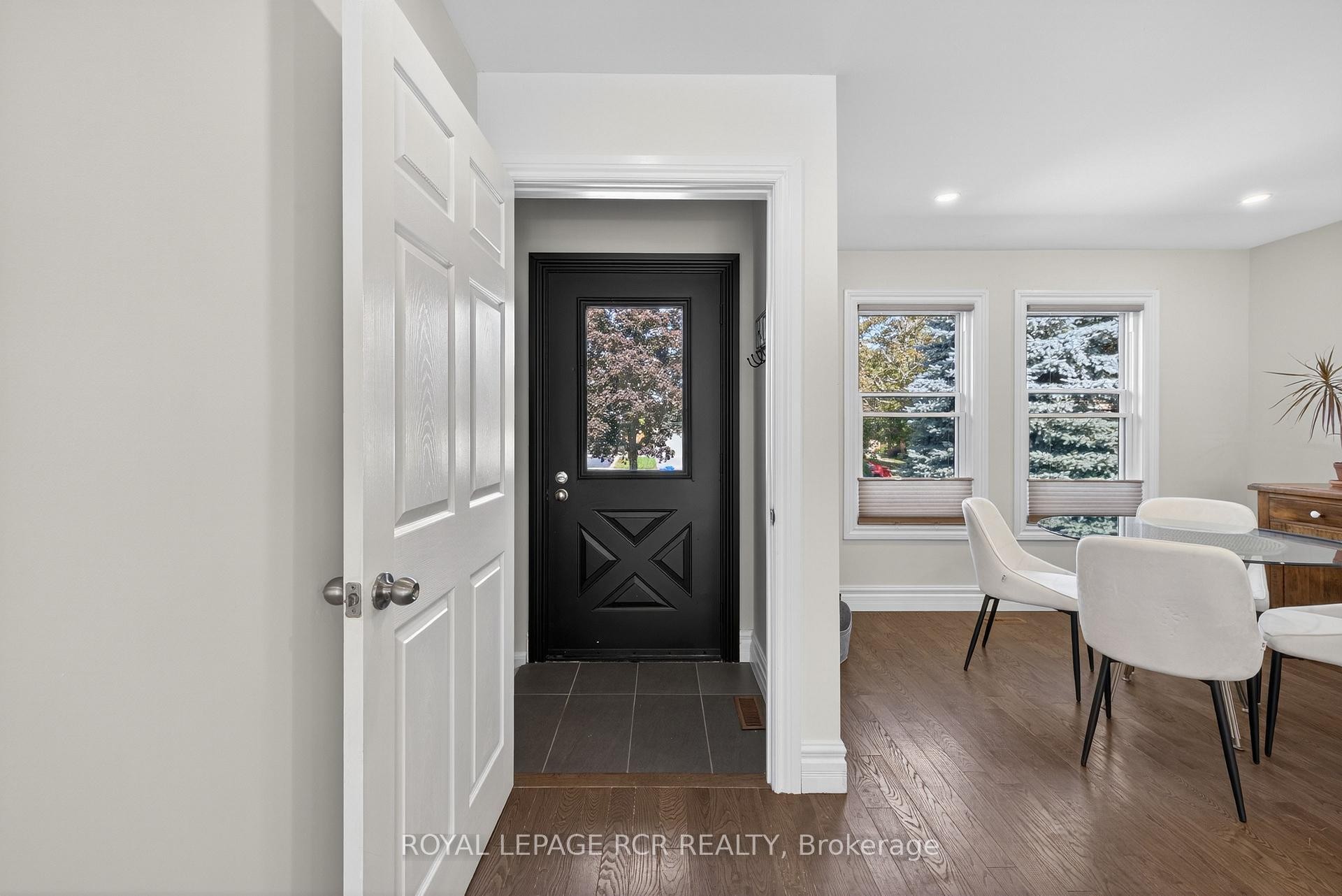 









33


Summerhill

Road,
East Gwillimbury,




ON
L9N 1C6

