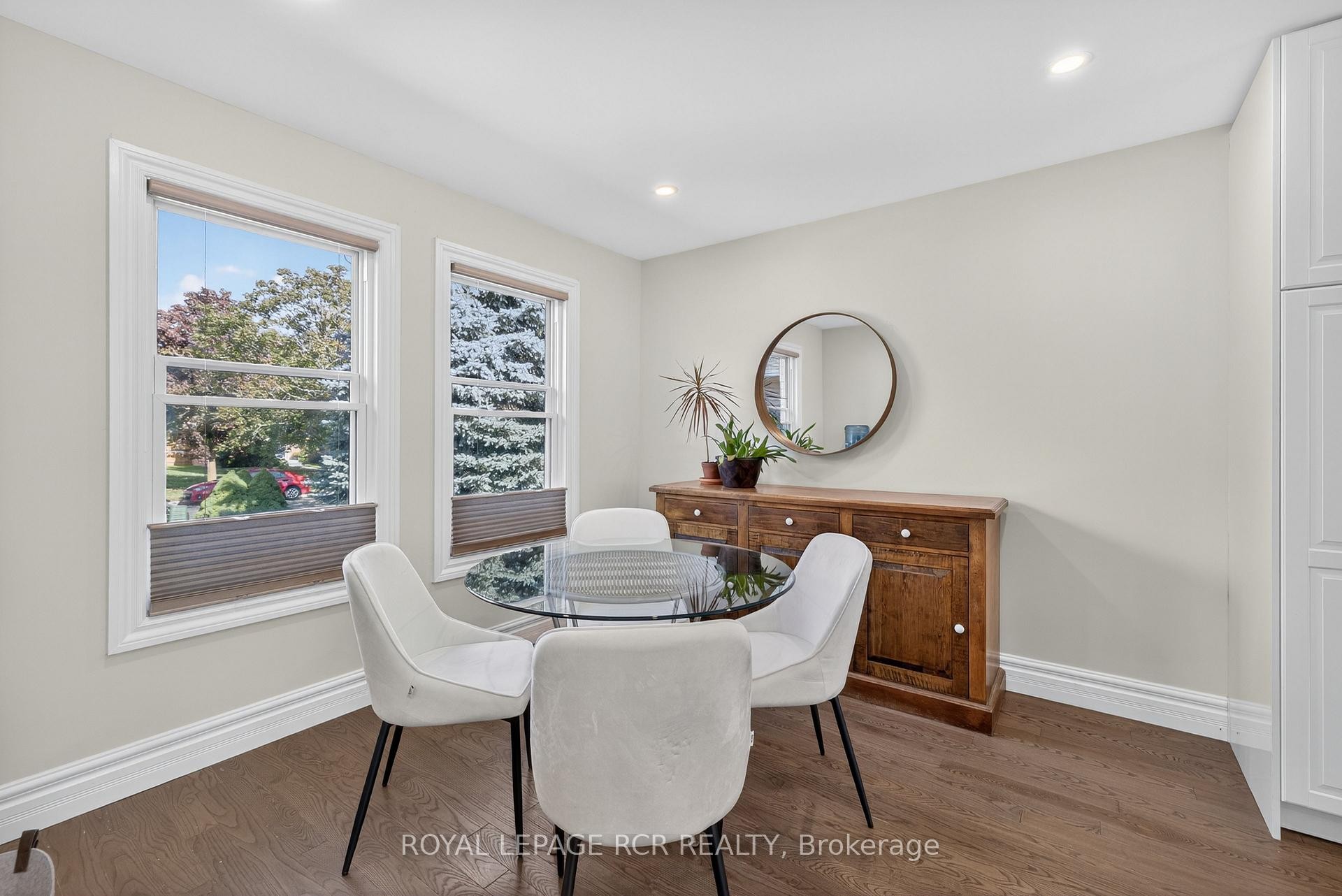 









33


Summerhill

Road,
East Gwillimbury,




ON
L9N 1C6

