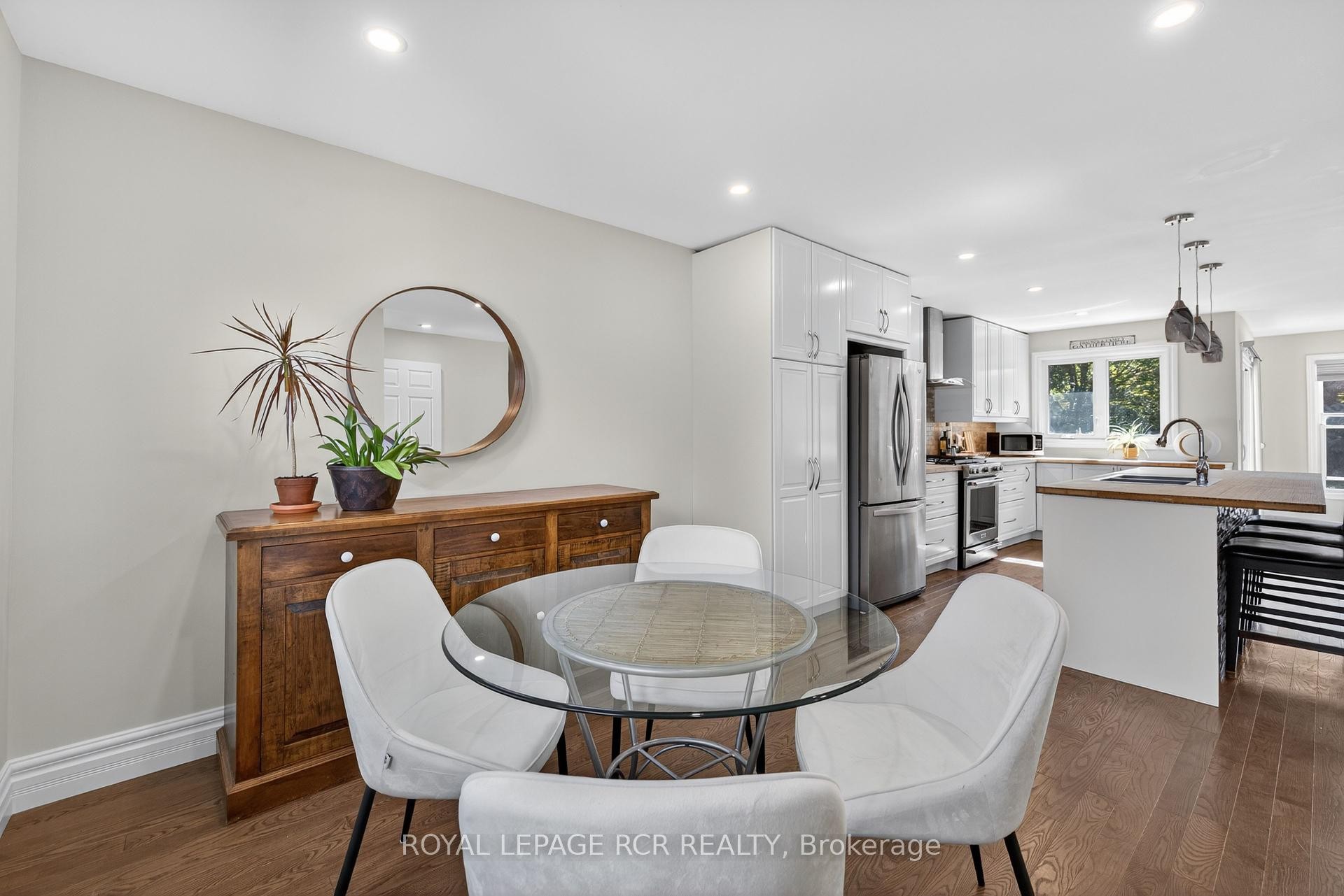 









33


Summerhill

Road,
East Gwillimbury,




ON
L9N 1C6

