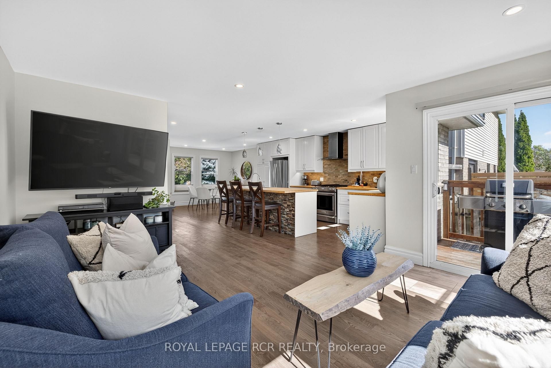 









33


Summerhill

Road,
East Gwillimbury,




ON
L9N 1C6

