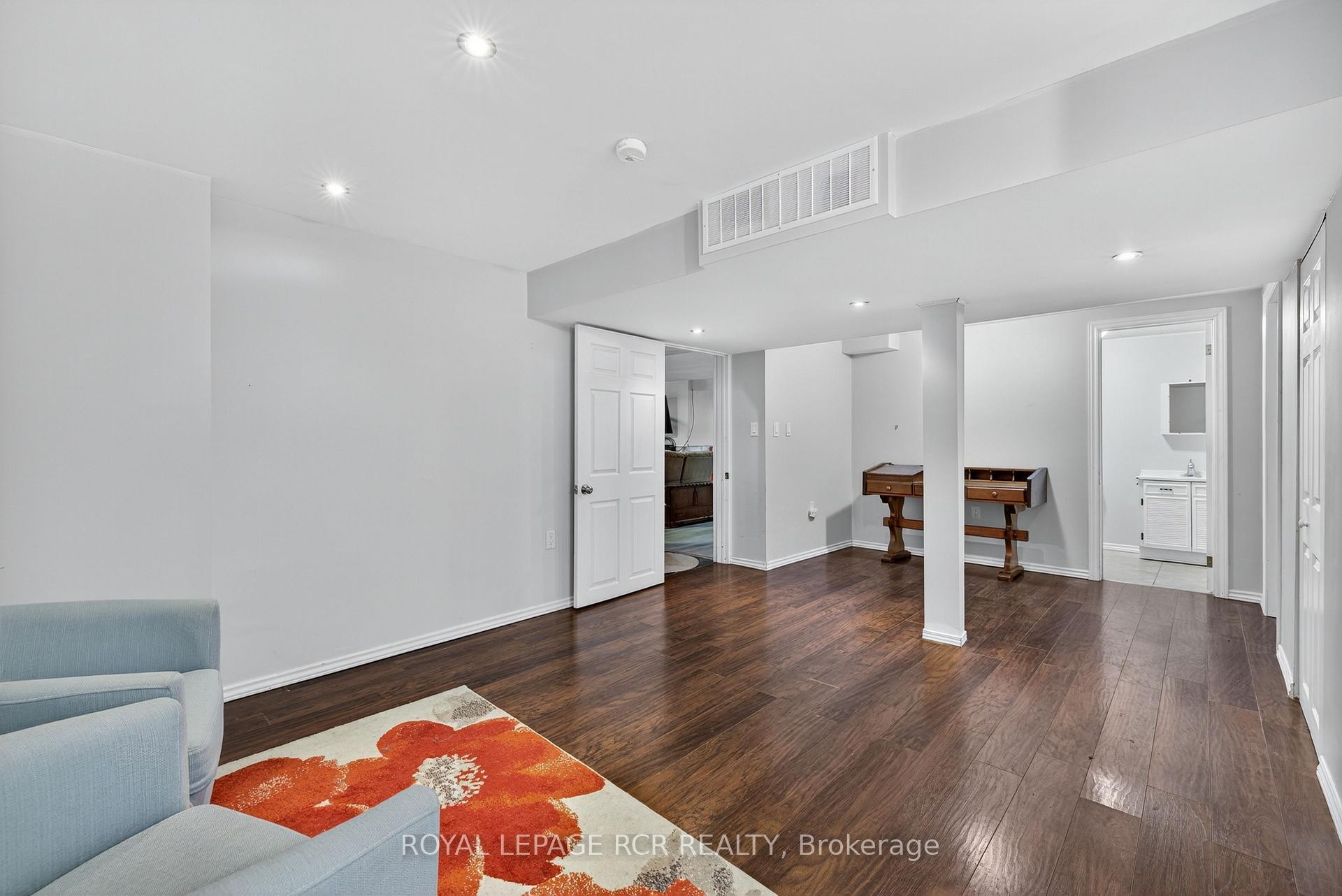 









33


Summerhill

Road,
East Gwillimbury,




ON
L9N 1C6

