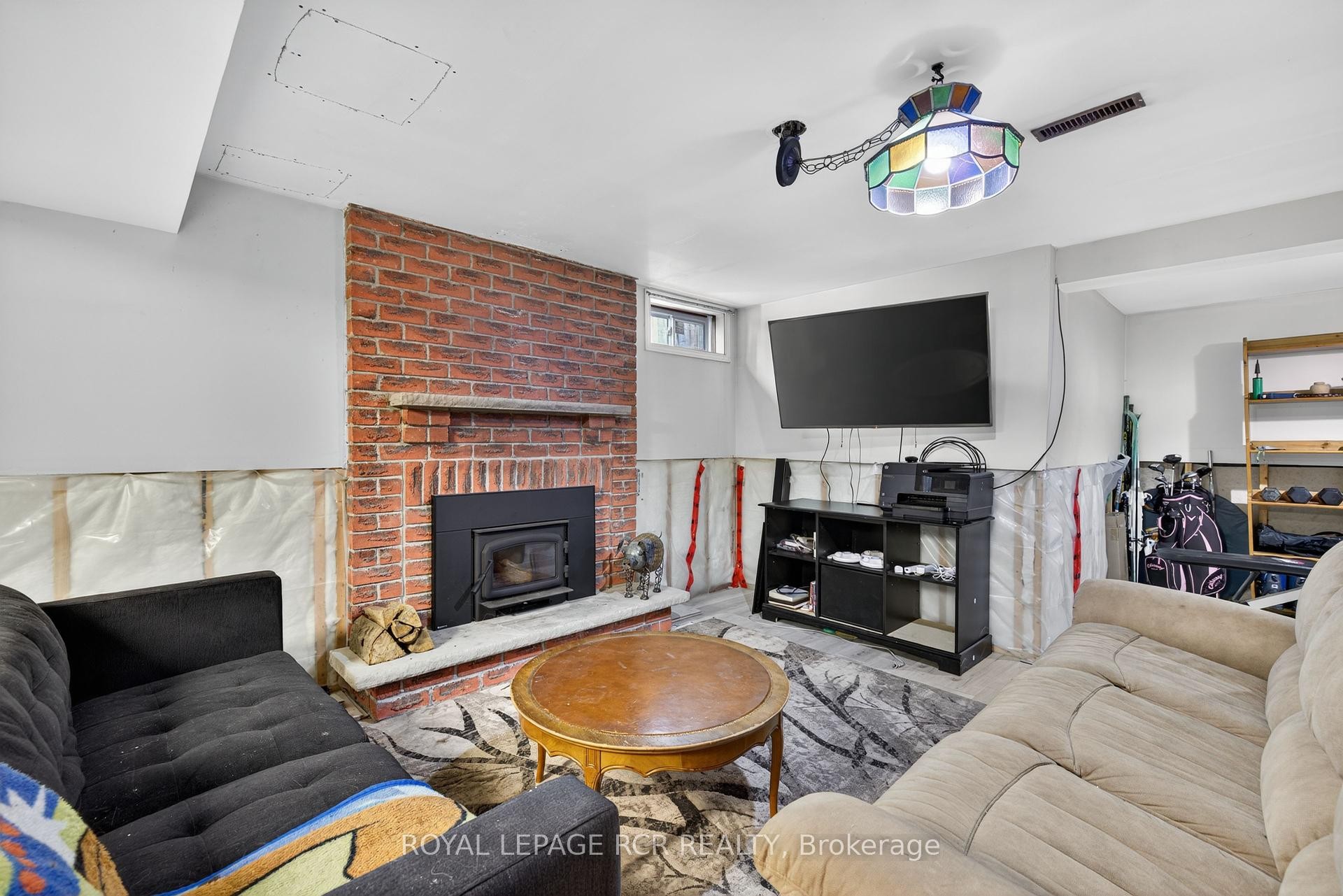 









33


Summerhill

Road,
East Gwillimbury,




ON
L9N 1C6

