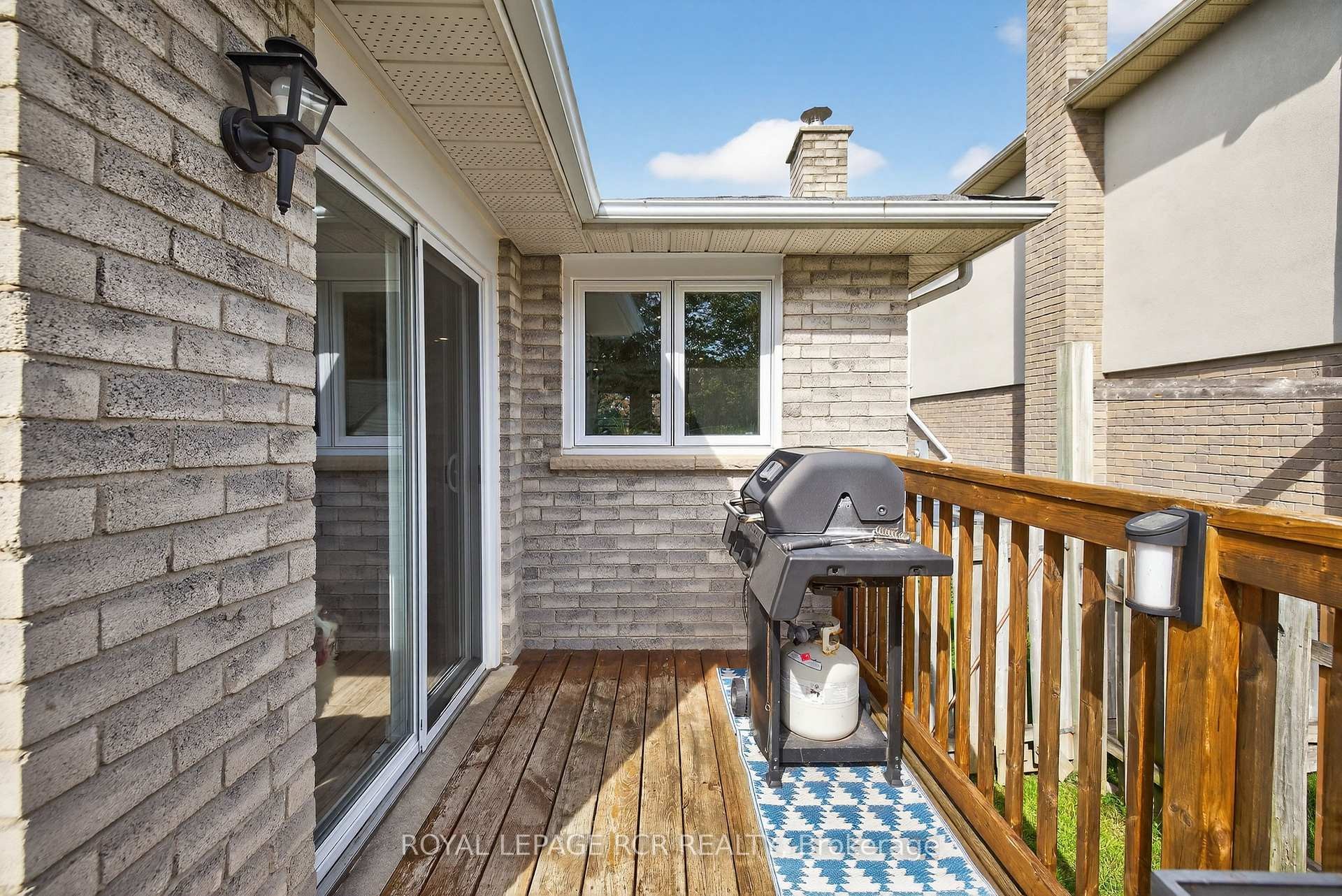 









33


Summerhill

Road,
East Gwillimbury,




ON
L9N 1C6

