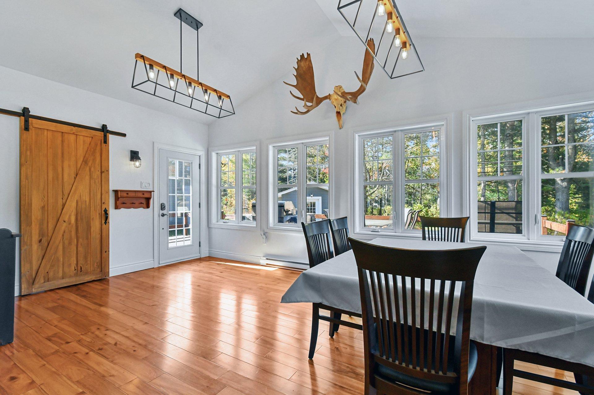 









193


Ch. de l'Aéroport

,
Saint-Donat,




QC
J0T2C0

