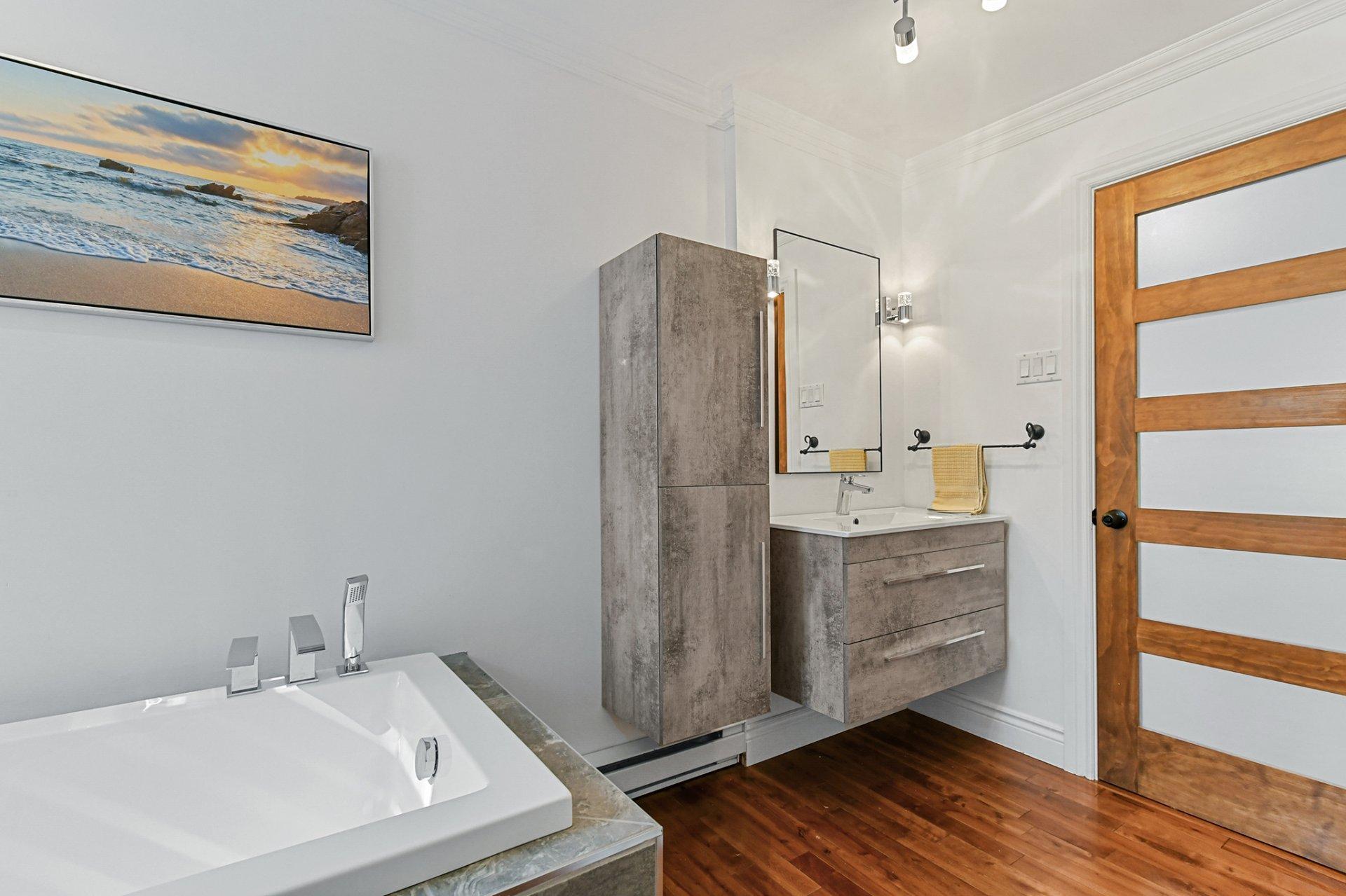 









193


Ch. de l'Aéroport

,
Saint-Donat,




QC
J0T2C0

