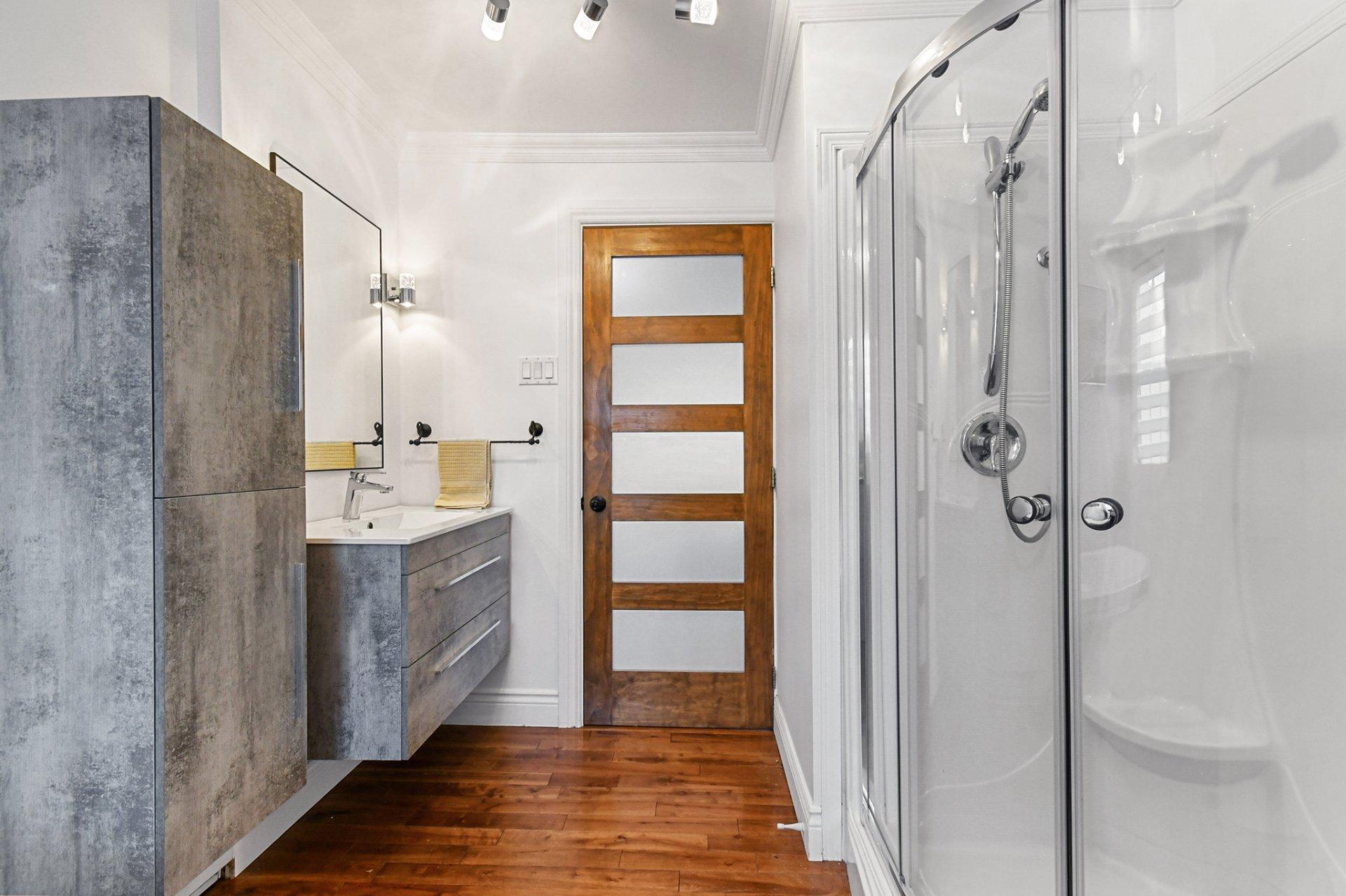 









193


Ch. de l'Aéroport

,
Saint-Donat,




QC
J0T2C0

