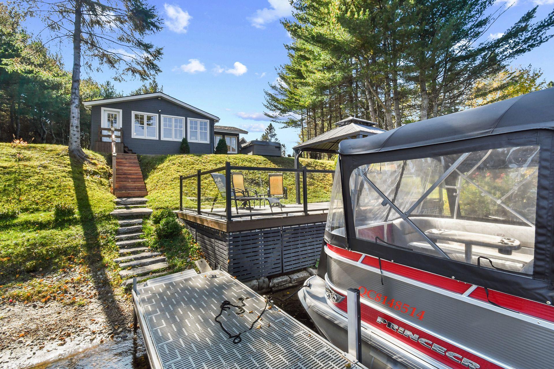 









193


Ch. de l'Aéroport

,
Saint-Donat,




QC
J0T2C0

