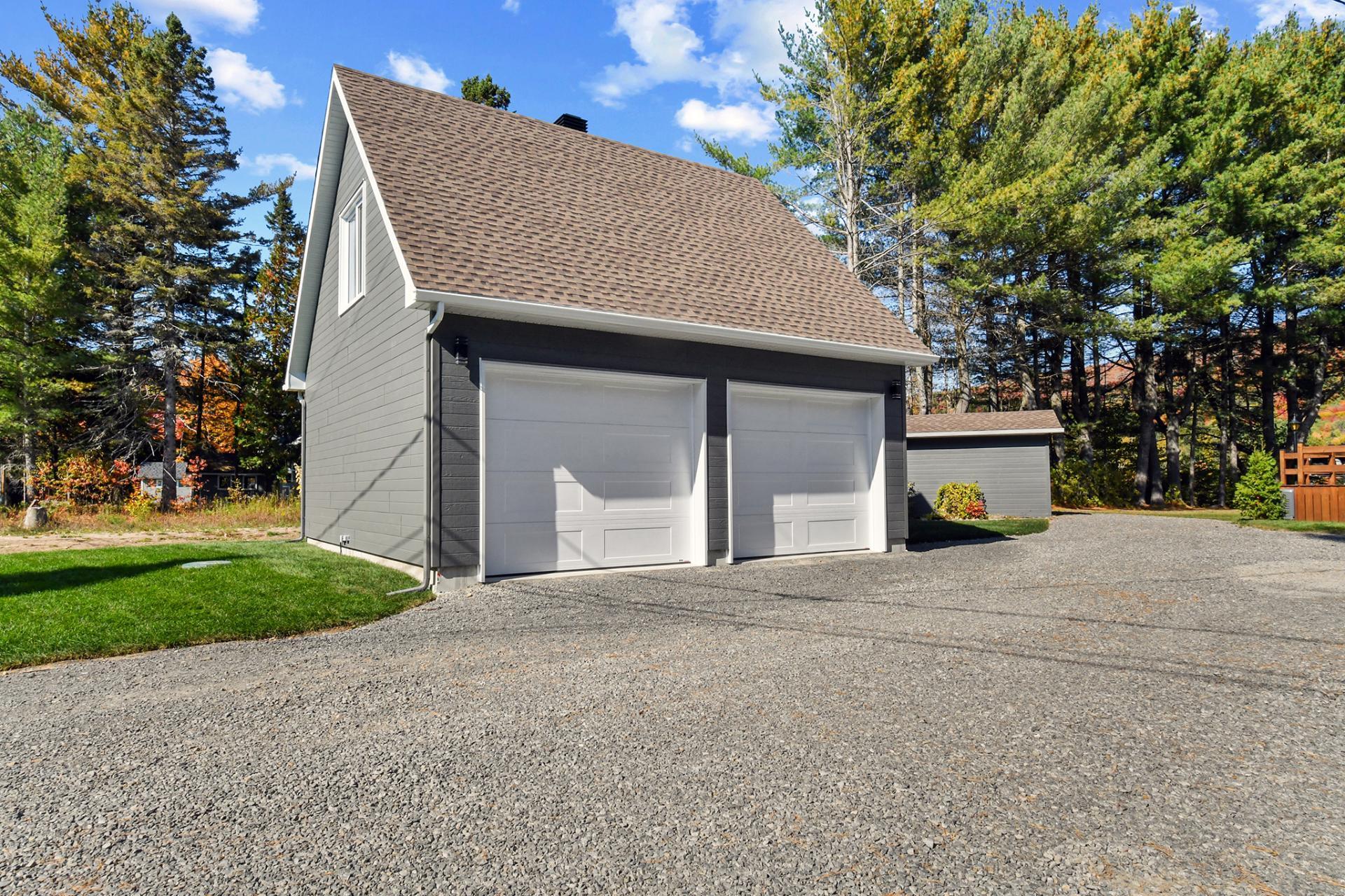 









193


Ch. de l'Aéroport

,
Saint-Donat,




QC
J0T2C0

