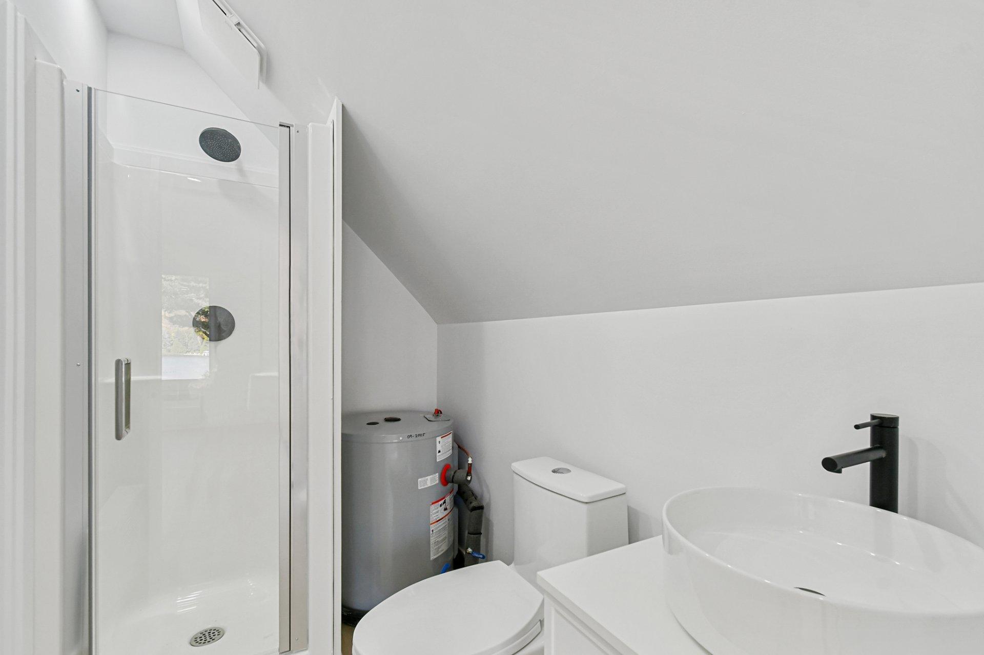 









193


Ch. de l'Aéroport

,
Saint-Donat,




QC
J0T2C0

