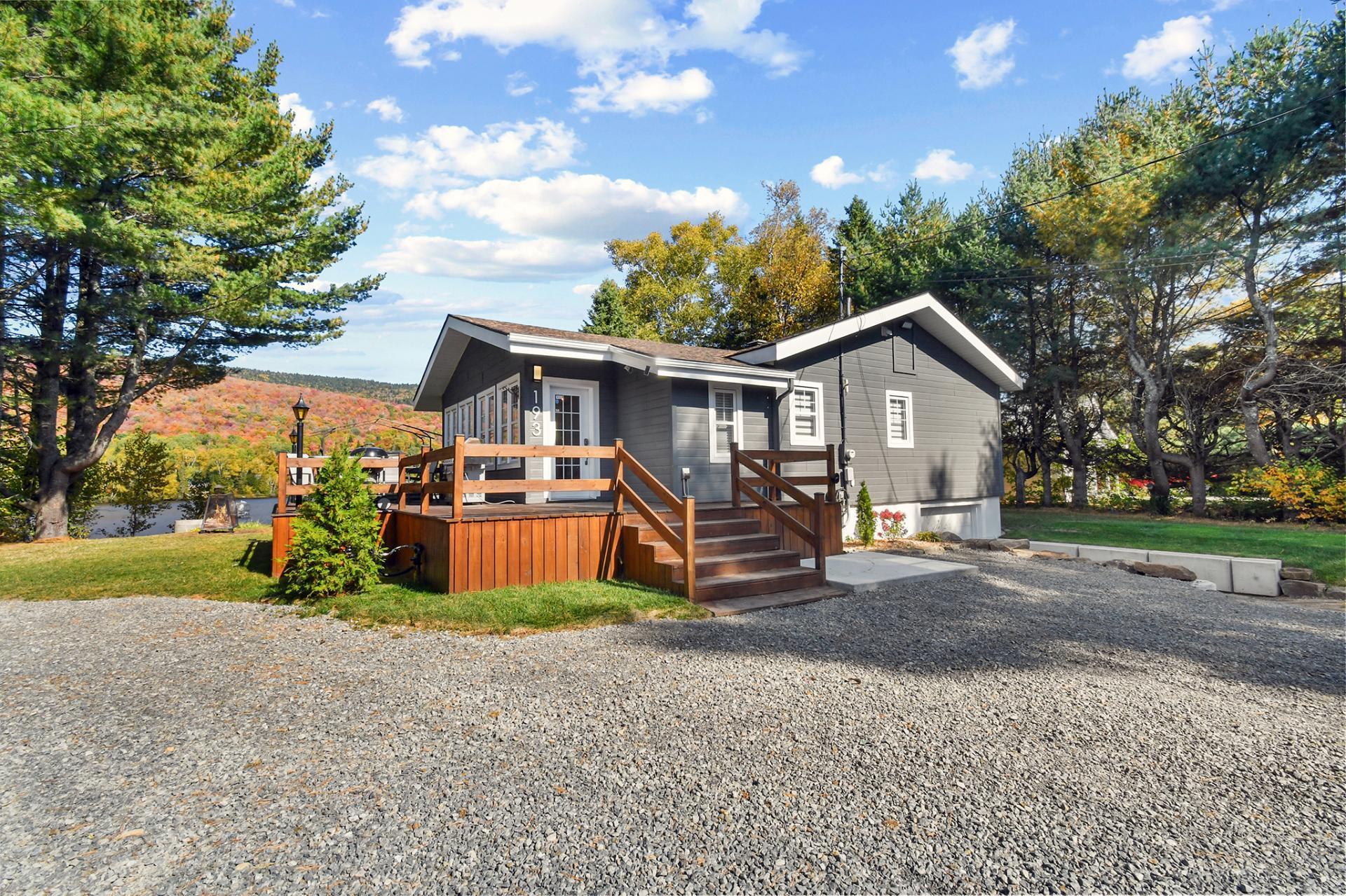 









193


Ch. de l'Aéroport

,
Saint-Donat,




QC
J0T2C0

