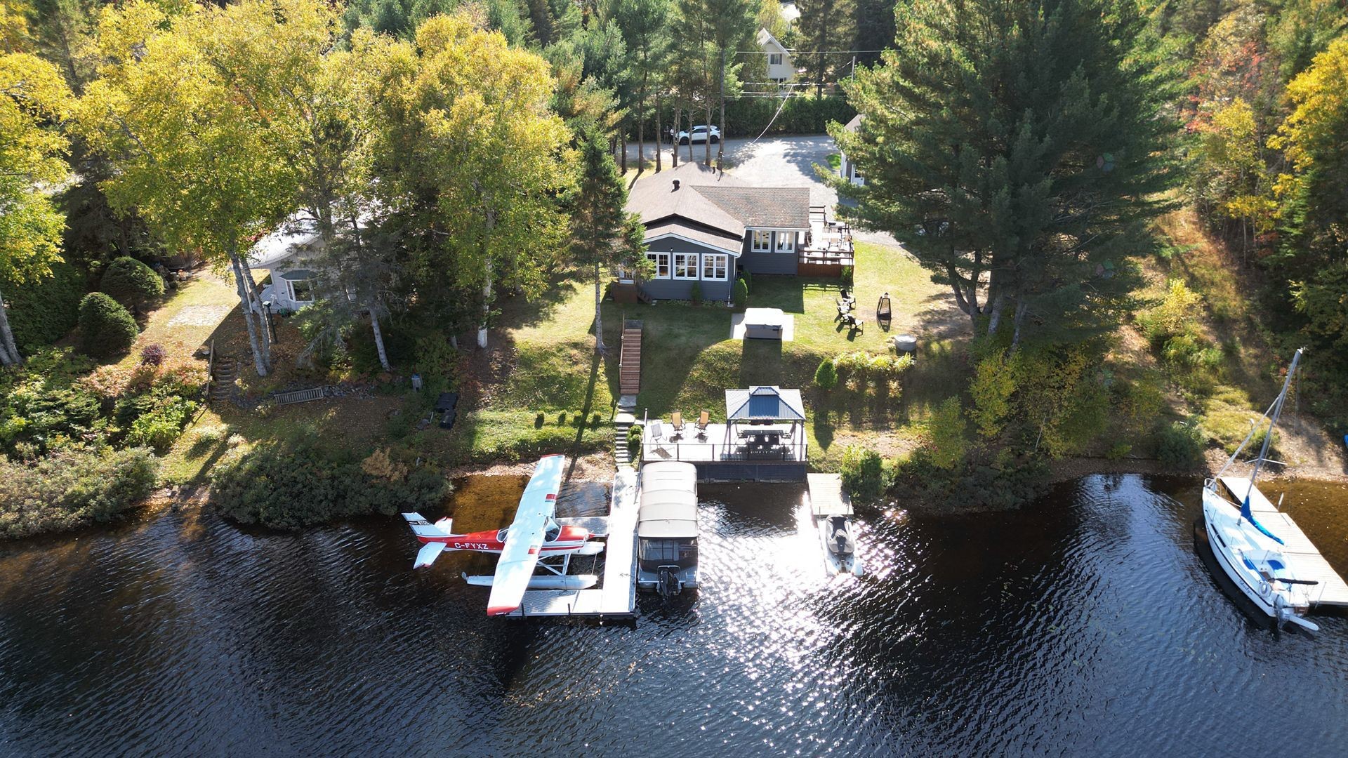









193


Ch. de l'Aéroport

,
Saint-Donat,




QC
J0T2C0

