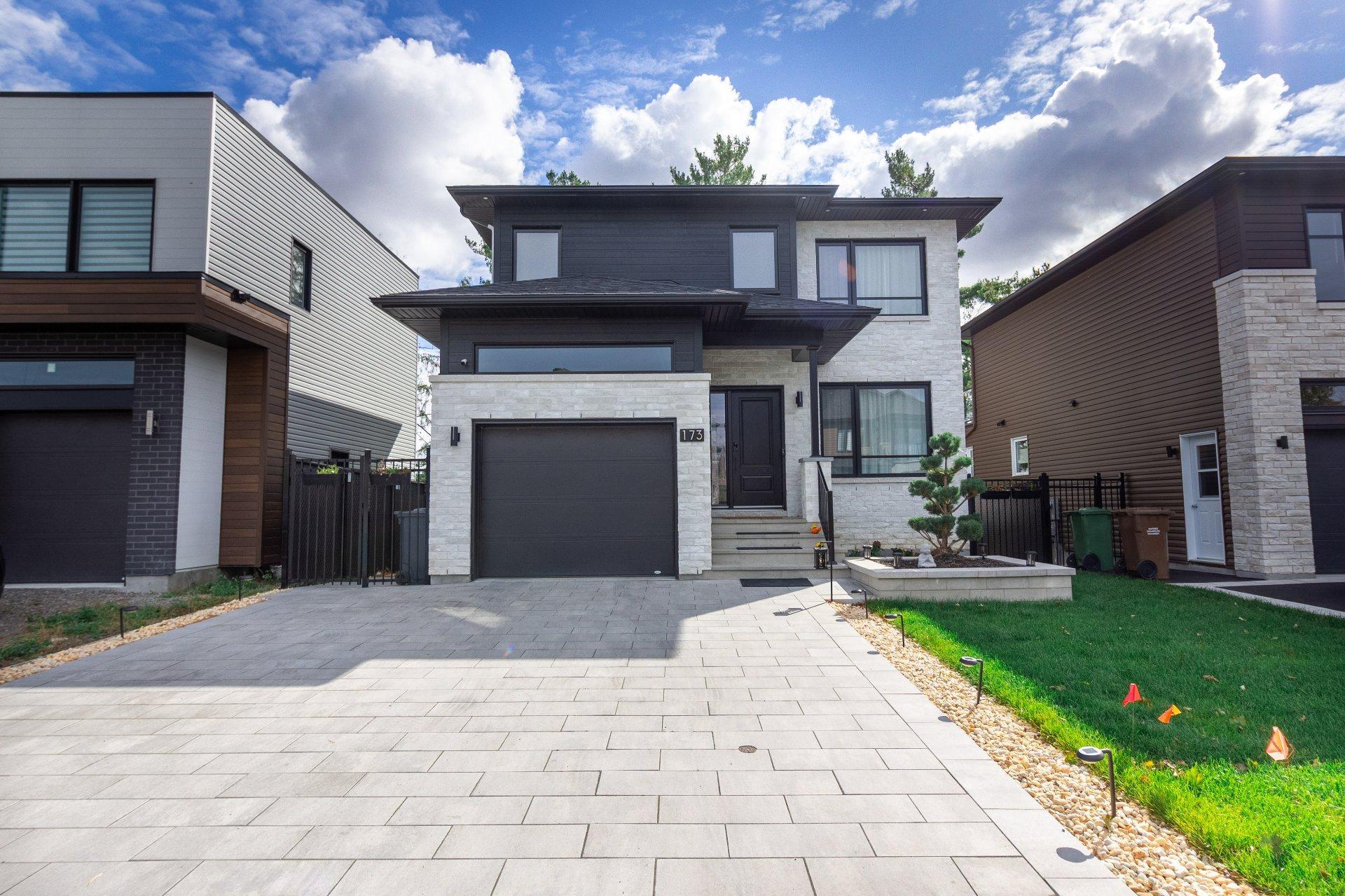 









173


Rue Albini

,
Châteauguay,




QC
J6K0A1

