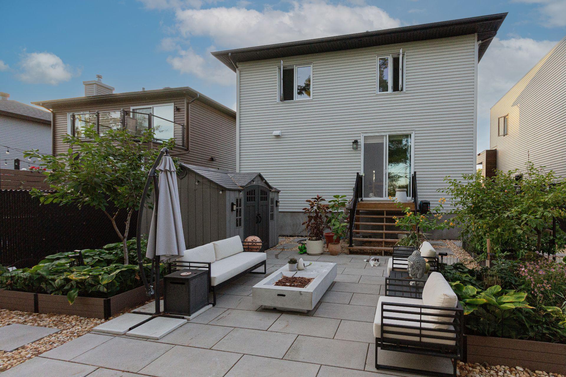 









173


Rue Albini

,
Châteauguay,




QC
J6K0A1

