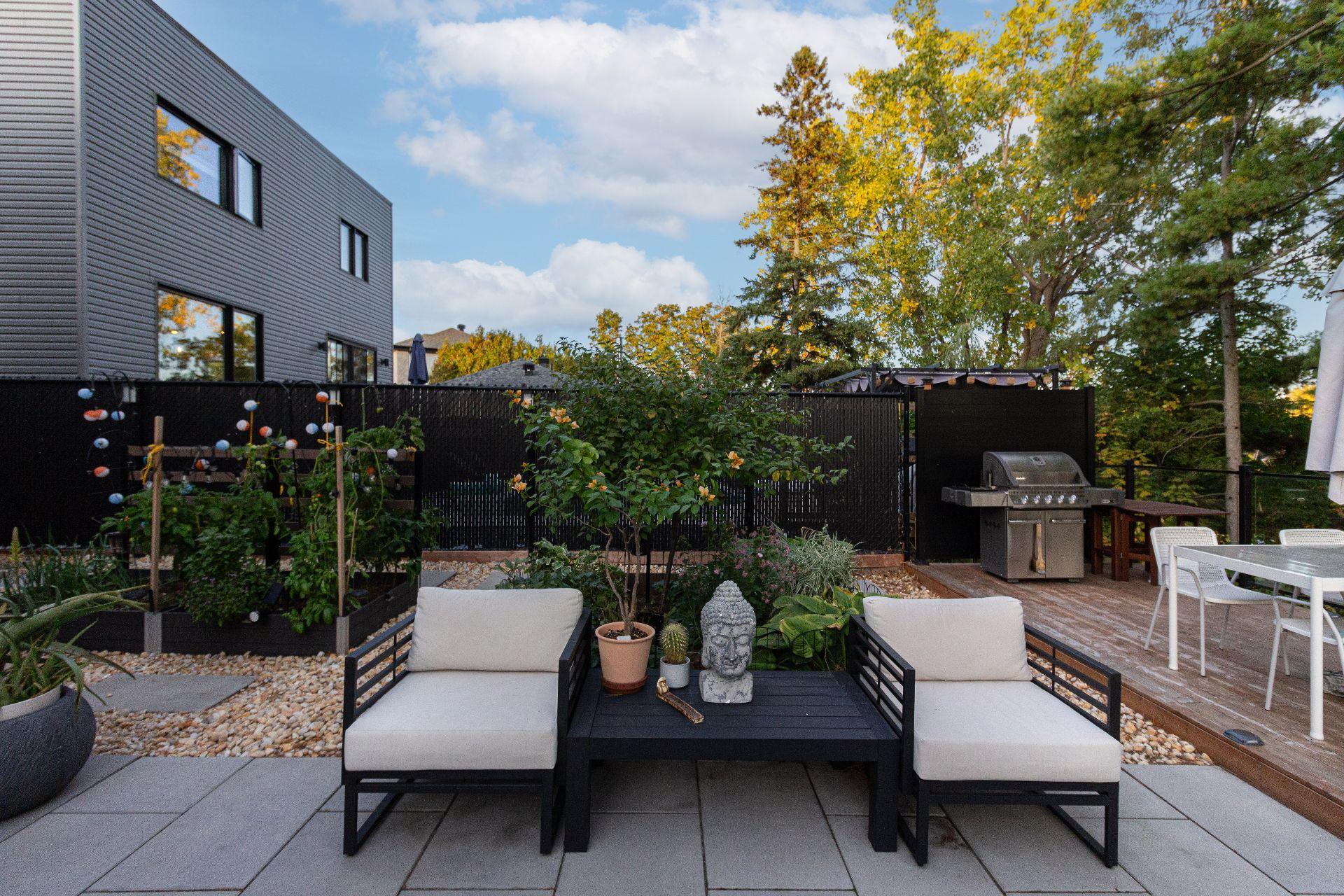 









173


Rue Albini

,
Châteauguay,




QC
J6K0A1

